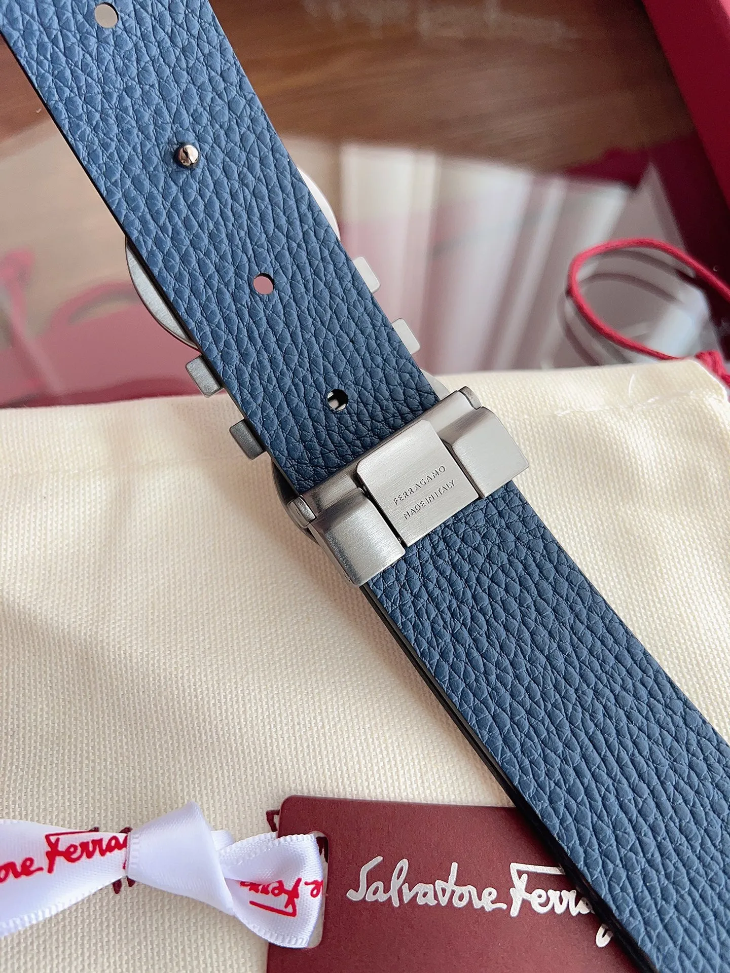 💰440💰Full package💰 💍Purchase-grade Ferragamo⚡️🌹3.5cm original leather. Upgraded precision brass hardware, genuine factory IP plating! Original match,
