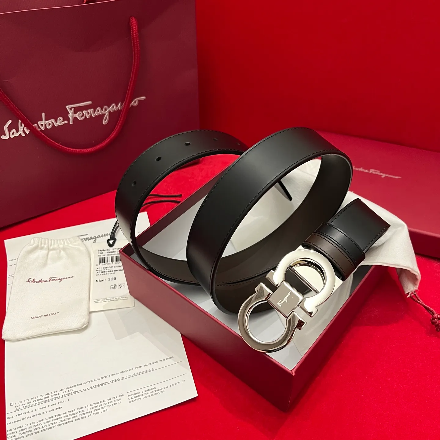 💰440💰Full package💰 💍Purchasing-grade Ferragamo Double-sided Italian imported original black matching☕️New quality palladium-plated buckle Width 3.5cm Double-sided usable The belt is adjustable and can be cut as needed to achieve a slim fit