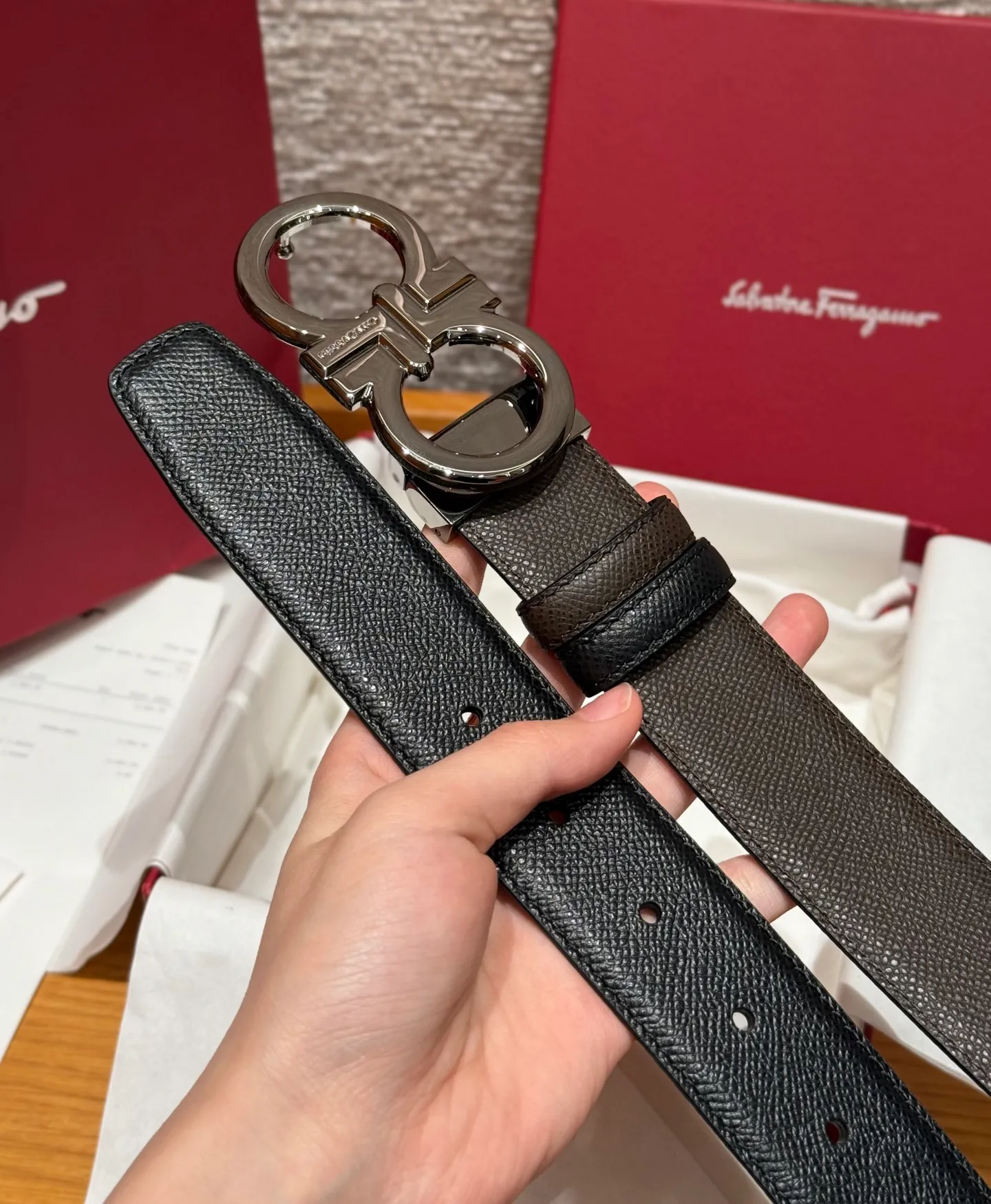 💰440💰Complete package💰 💍Purchase-grade Ferragamo⚡️🌹Double-sided Italian imported original black matching☕️New high-quality palladium-plated buckle Width 35mm Double-sided usable The belt is adjustable and can be cut as needed to achieve a slimming effect