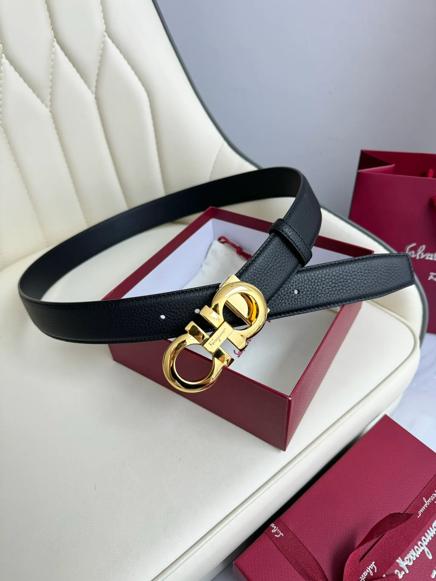 💰440💰Full set of packaging💰 💍Purchase-grade Ferragamo Double-sided original imported first-layer cowhide, double-sided use, vacuum electroplated copper buckle, exquisite workmanship, counter quality! Fashionable, casual and versatile items are on sale! Comes with full counter packaging, width 3.5cm