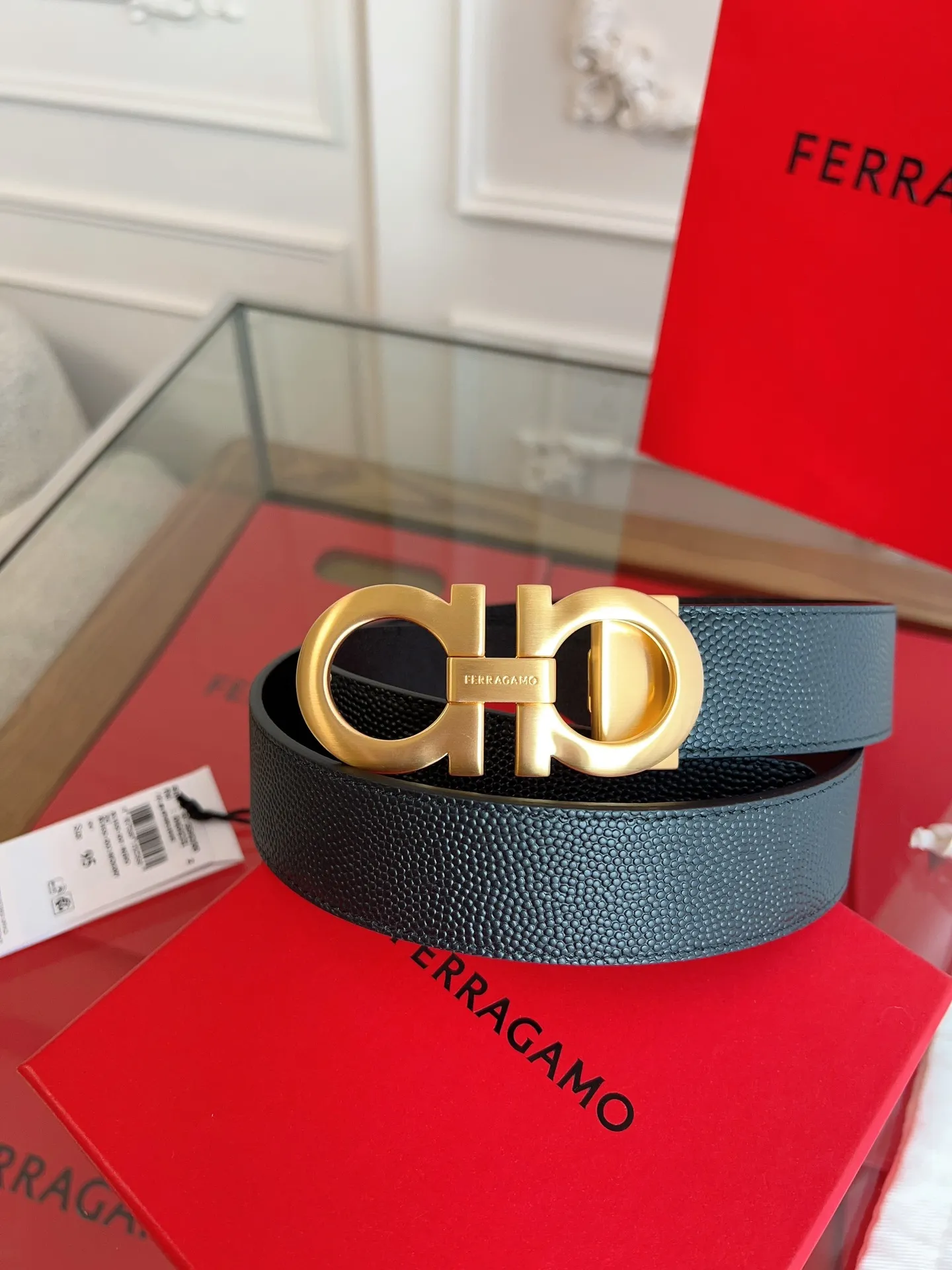💰440💰Full set of packaging💰 💍Purchase grade Ferragamo 3.5cm original leather. Precision brass hardware upgraded version nfc chip, genuine factory IP plating! Original match,