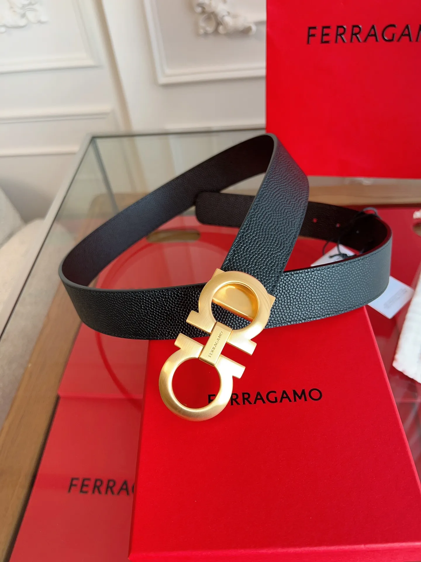 💰440💰Full set of packaging💰 💍Purchase grade Ferragamo 3.5cm original leather. Precision brass hardware upgraded version nfc chip, genuine factory IP plating! Original match,