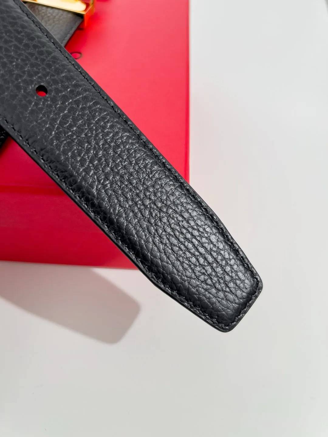 💰440💰Full package💰 💍Purchase-grade Ferragamo⚡️🌹Width 3.5cm, imported first-layer calfskin, double-sided cowhide material⚡️🌹The leather is soft and Q-elastic. Dürkopp's diagonal stitching is exquisite and durable. Good quality goods. Button head: pure copper button (gold, gun color, silver)