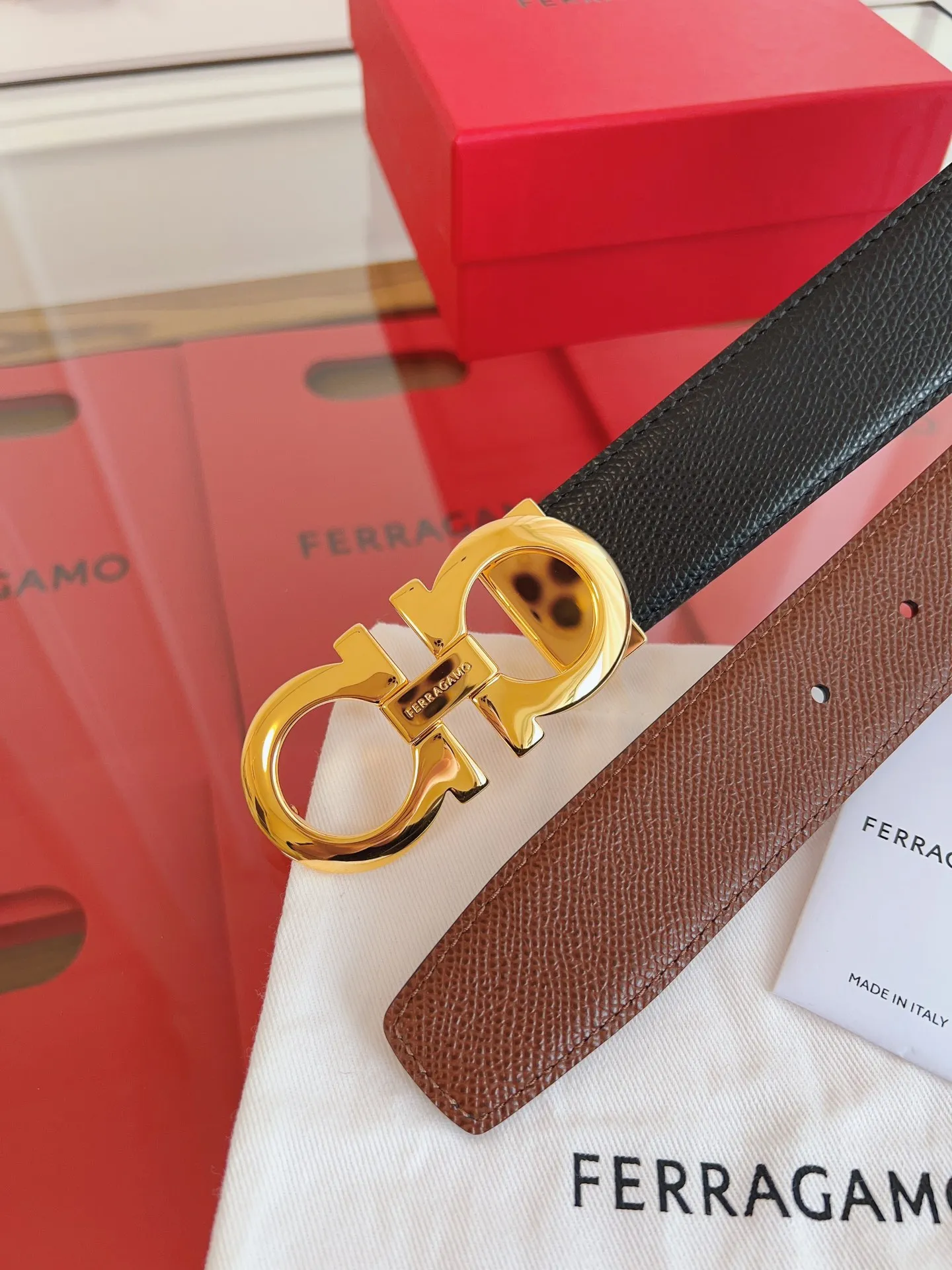 💰440💰Full set of packaging💰 💍Purchase grade Ferragamo 3.5cm original leather. Precision brass hardware upgraded version nfc chip, genuine factory IP plating! Original match