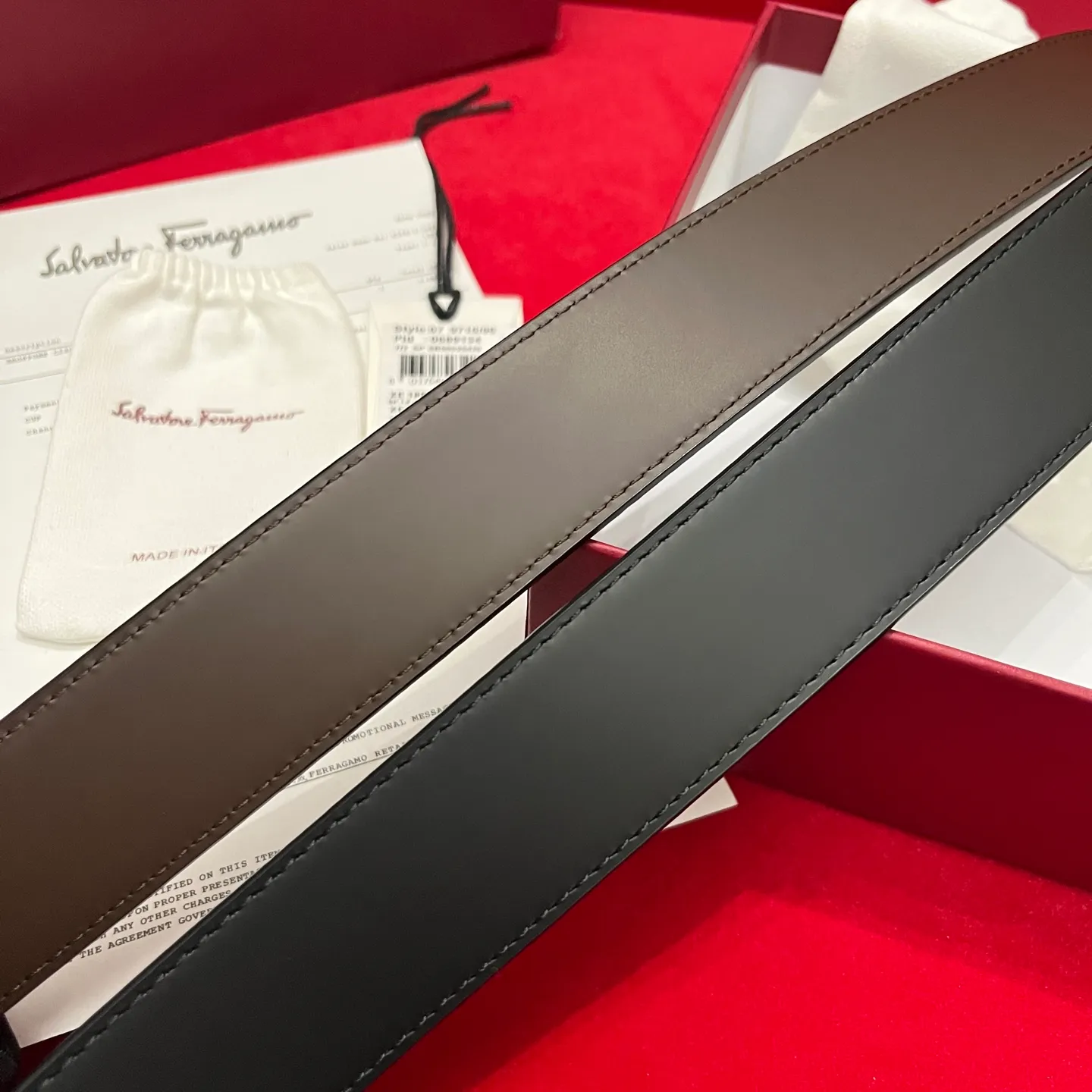💰440💰Full package💰 💍Purchasing-grade Ferragamo Double-sided Italian imported original black matching☕️New quality palladium-plated buckle Width 3.5cm Double-sided usable The belt is adjustable and can be cut as needed to achieve a slim fit