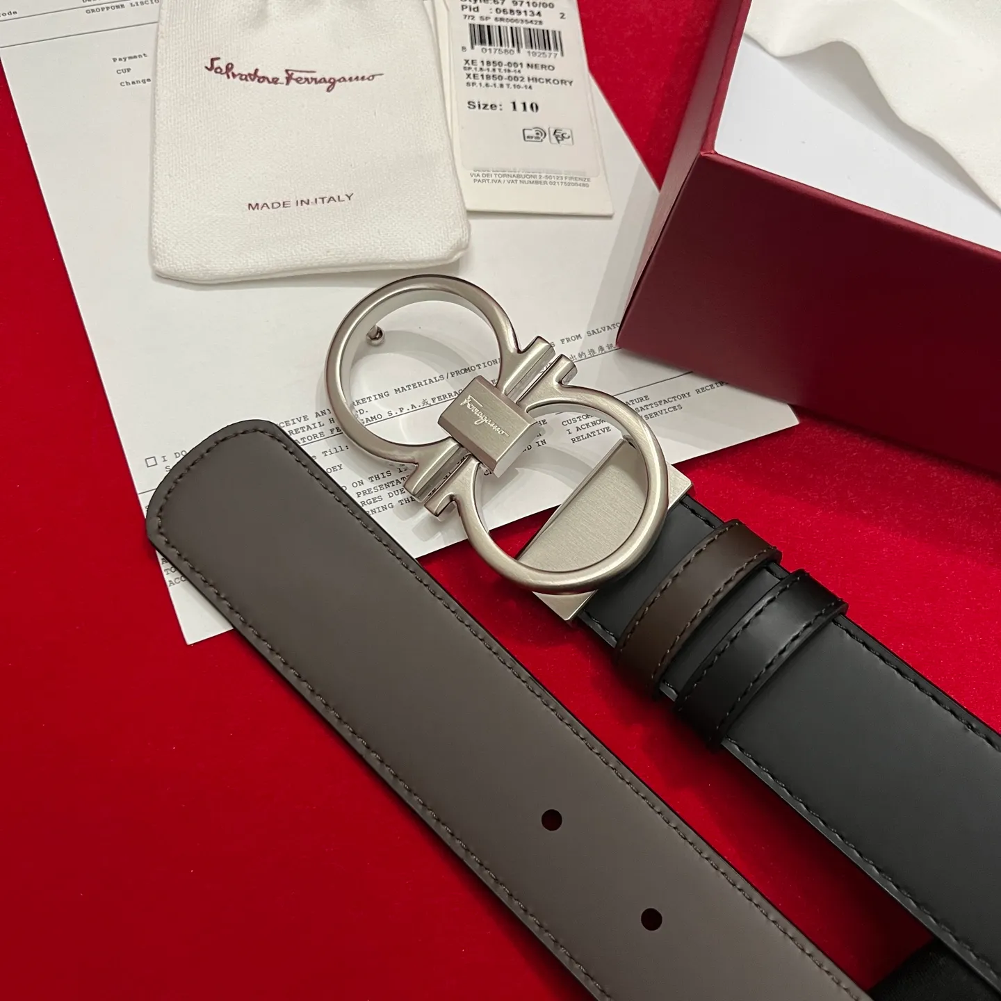 💰440💰Full package💰 💍Purchasing-grade Ferragamo Double-sided Italian imported original black matching☕️New quality palladium-plated buckle Width 3.5cm Double-sided usable The belt is adjustable and can be cut as needed to achieve a slim fit