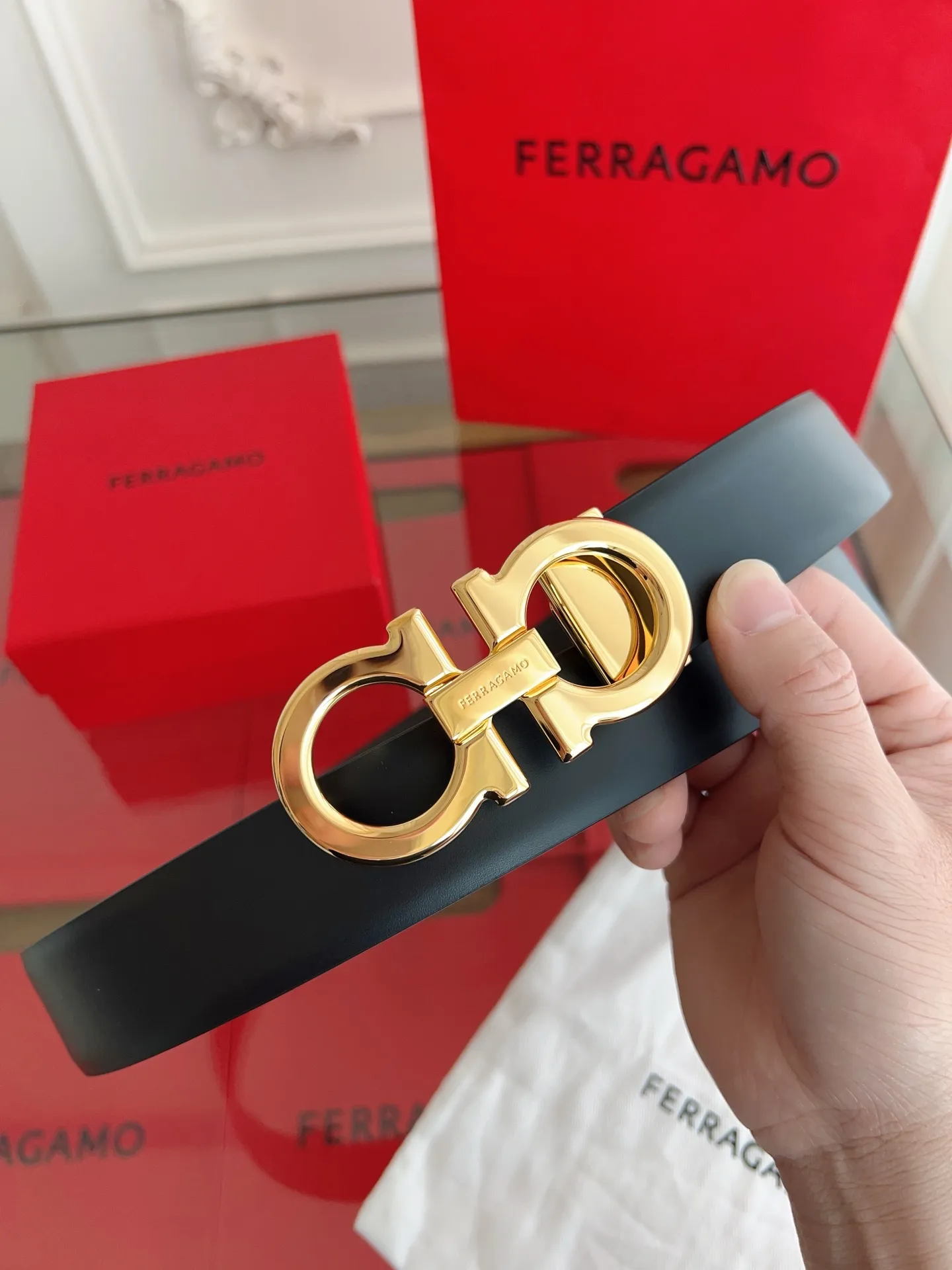 💰440💰Full set of packaging💰 💍Purchase grade Ferragamo 3.5cm original leather. Precision brass hardware upgraded version nfc chip, genuine factory IP plating! Original match