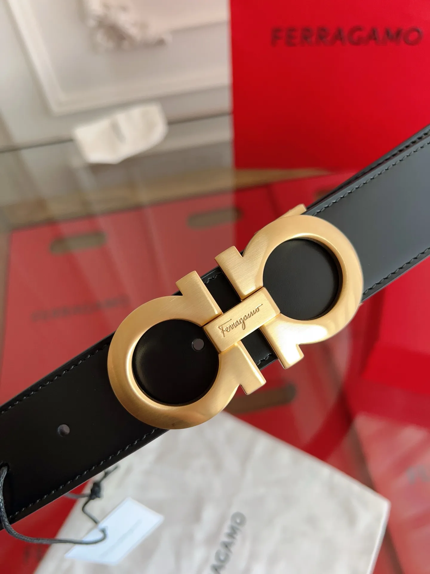 💰440💰Full set of packaging💰 💍Purchase grade Ferragamo 3.5cm original leather. Precision brass hardware upgraded version nfc chip, genuine factory IP plating! Original match