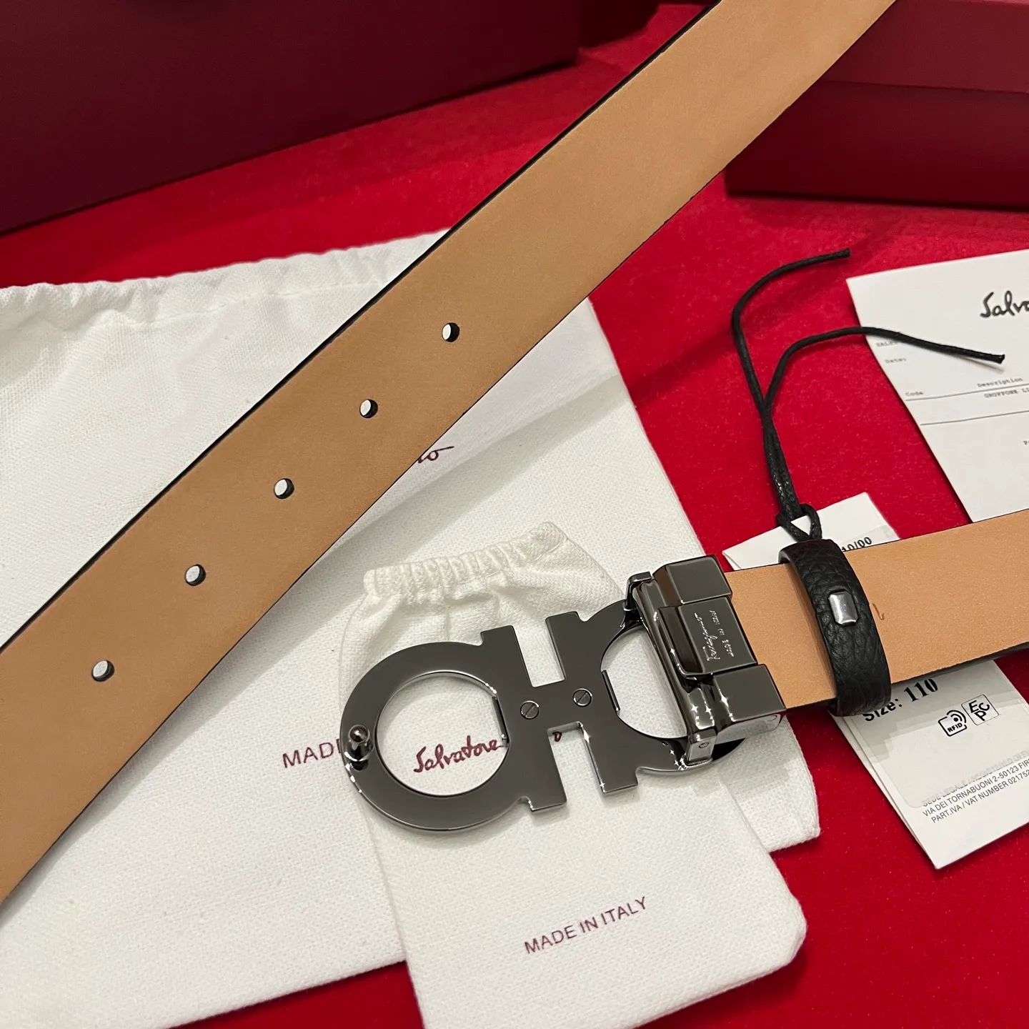 💰440💰Complete package💰 💍Purchasing-grade Ferragamo⚡️🌹Supports NXP chip scanning Double-sided Italian original leather Non-market ordinary version Exquisite palladium-plated buckle Width 3.5cm The belt is adjustable and can be cut as needed to achieve a slim fit