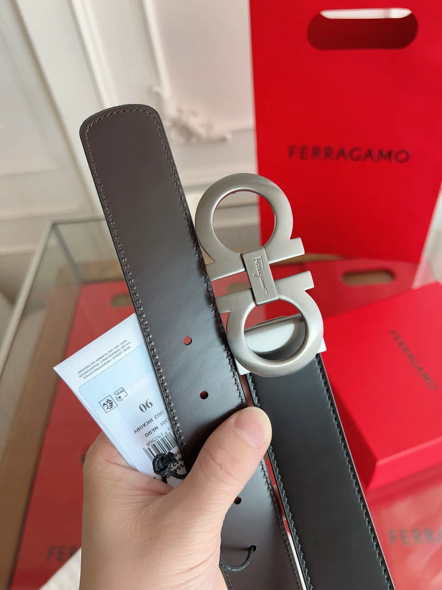 💰440💰Full set of packaging💰 💍Purchase grade Ferragamo 3.5cm original leather. Precision brass hardware upgraded version nfc chip, genuine factory IP plating! Original match