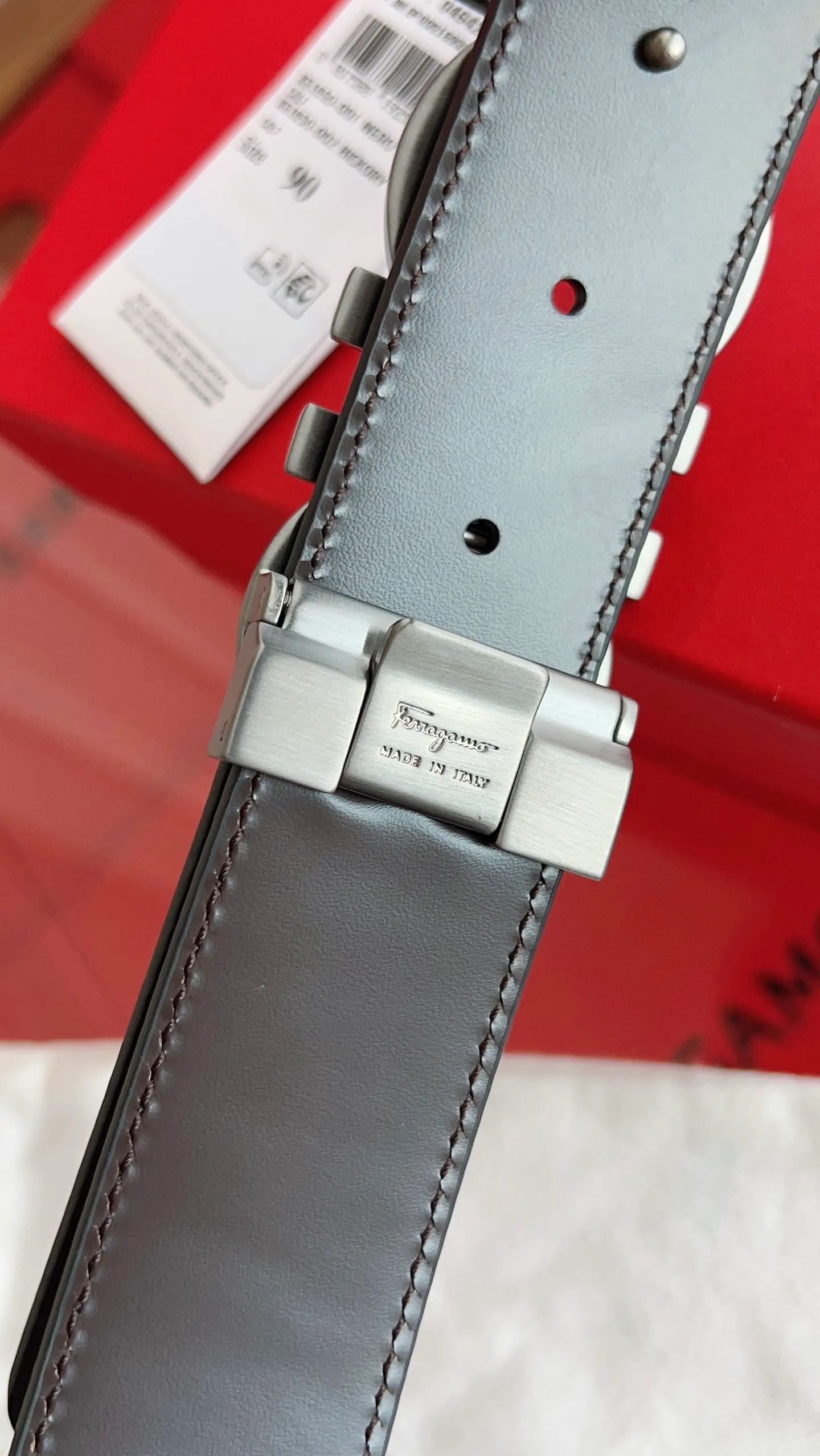 💰440💰Full set of packaging💰 💍Purchase grade Ferragamo 3.5cm original leather. Precision brass hardware upgraded version nfc chip, genuine factory IP plating! Original match