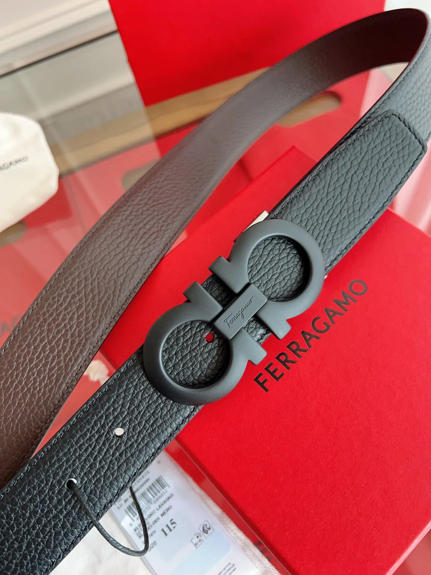 💰440💰Full set of packaging💰 💍Purchase grade Ferragamo 3.5cm original leather. Precision brass hardware upgraded version nfc chip, genuine factory IP plating! Original match,