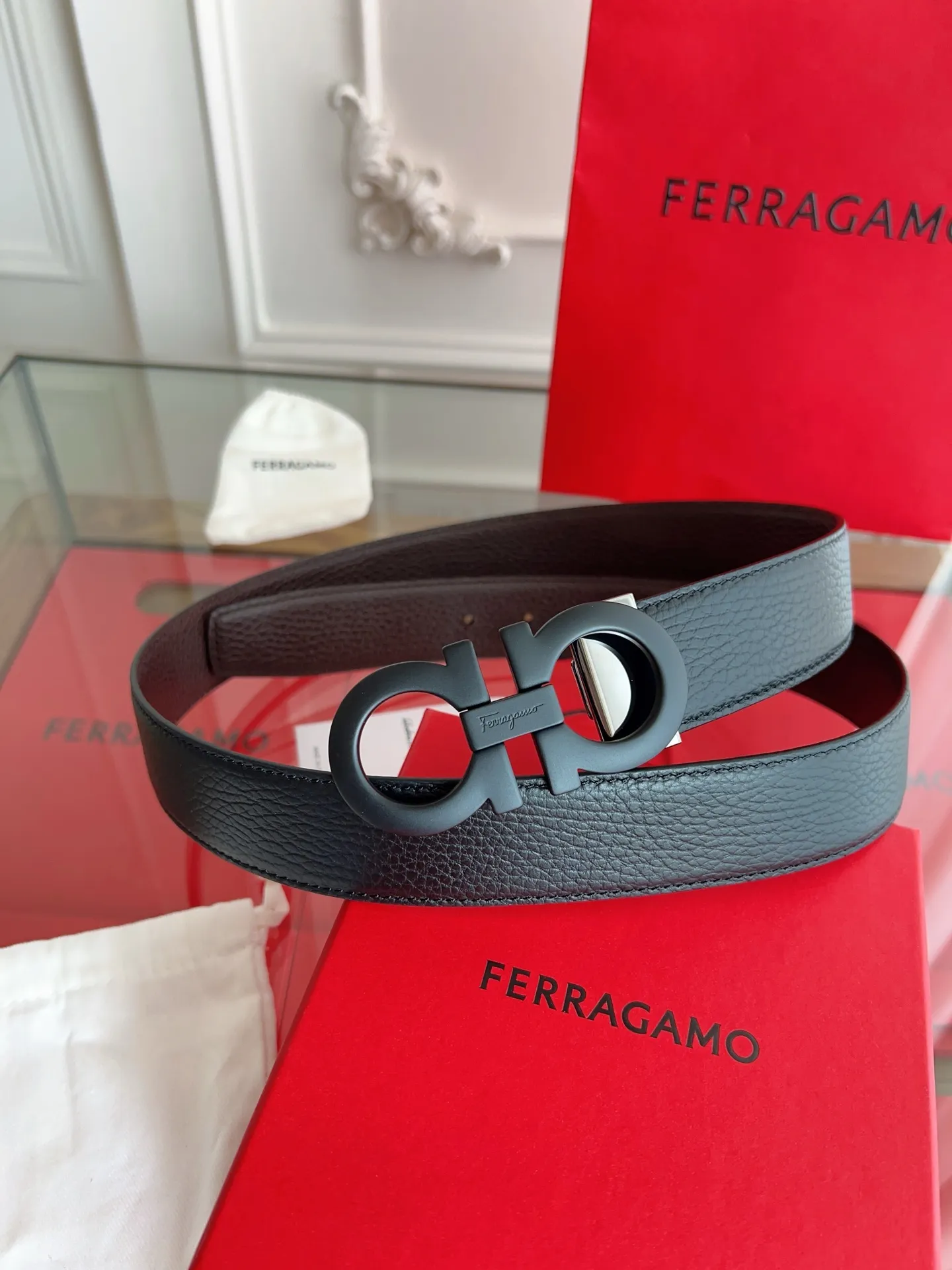 💰440💰Full set of packaging💰 💍Purchase grade Ferragamo 3.5cm original leather. Precision brass hardware upgraded version nfc chip, genuine factory IP plating! Original match,