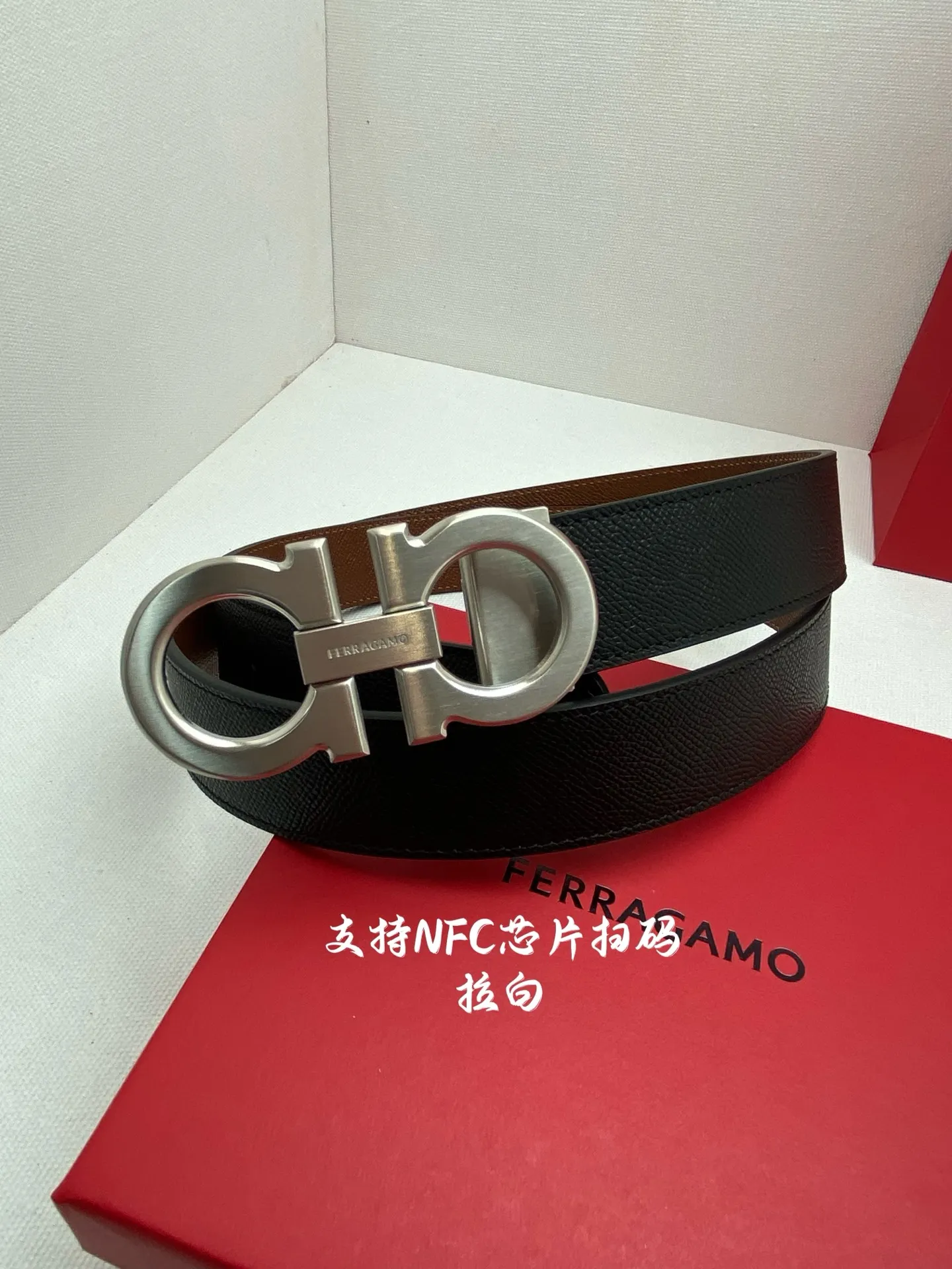 💰440💰Full package💰 💍Purchasing agent Ferragamo⚡️🌹3.5cm high-end customized men's belt Double-sided imported cowhide⚡️🌹Choose and match by yourself Genuine materials Very textured Fashionable and classic without losing style You can cut it by yourself!