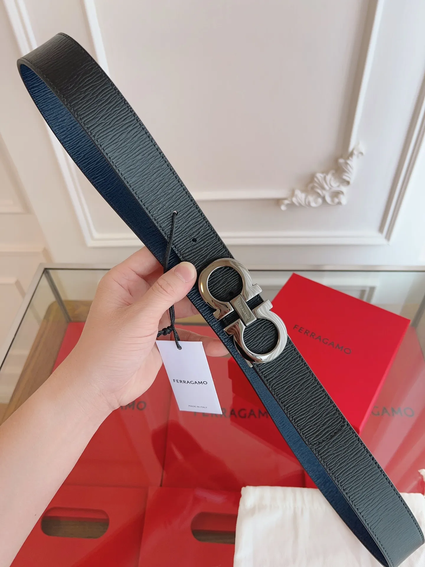 💰440💰Full set of packaging💰 💍Purchase grade Ferragamo 3.5cm original leather. Precision brass hardware upgraded version nfc chip, genuine factory IP plating! Original match