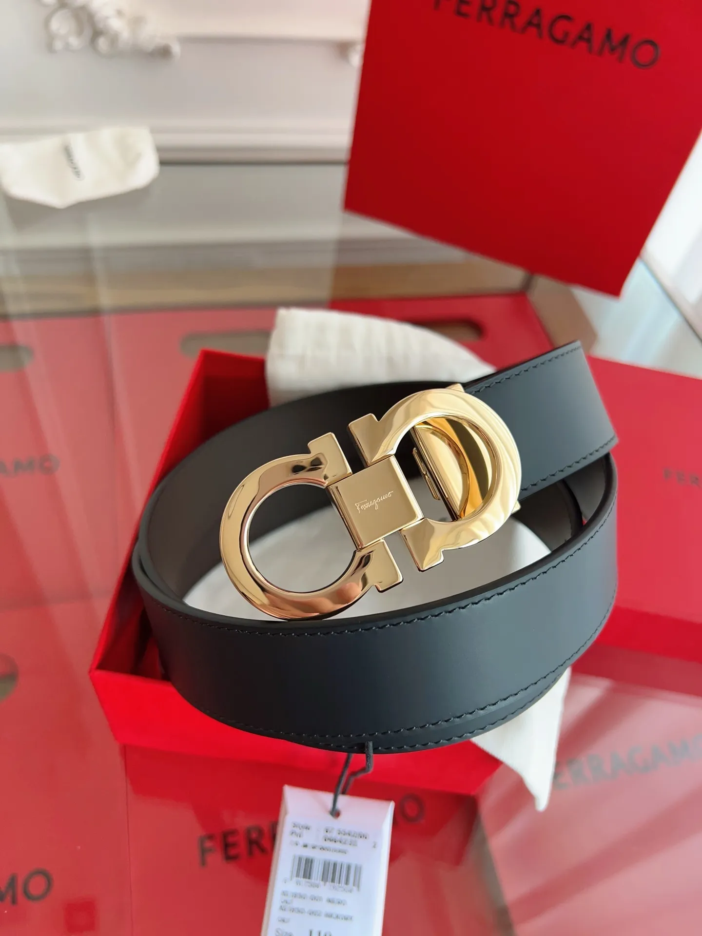 💰440💰Full set of packaging💰 💍Purchase grade Ferragamo 3.5cm original leather. Precision brass hardware upgraded version nfc chip, genuine factory IP plating! Original match