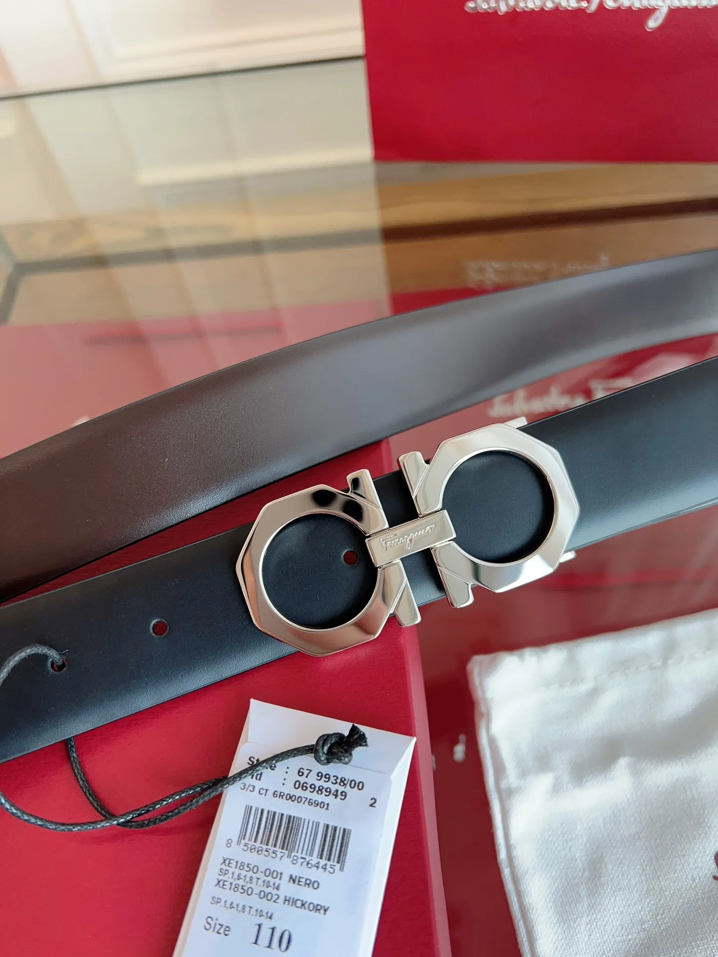 💰440💰Full set of packaging💰 💍Purchase grade Ferragamo 3.5cm original leather. Precision brass hardware upgraded version nfc chip, genuine factory IP plating! Original match