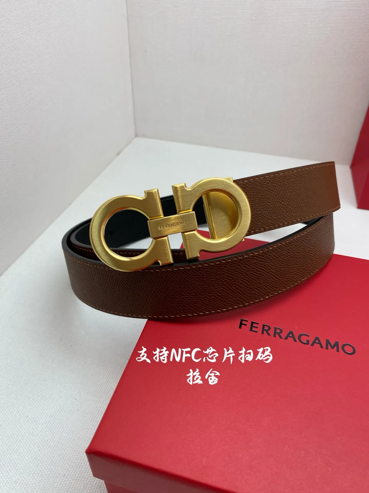 💰440💰Full package💰 💍Purchasing agent Ferragamo⚡️🌹3.5cm high-end customized men's belt Double-sided imported cowhide⚡️🌹Choose and match by yourself Genuine materials Very textured Fashionable and classic without losing style You can cut it by yourself!