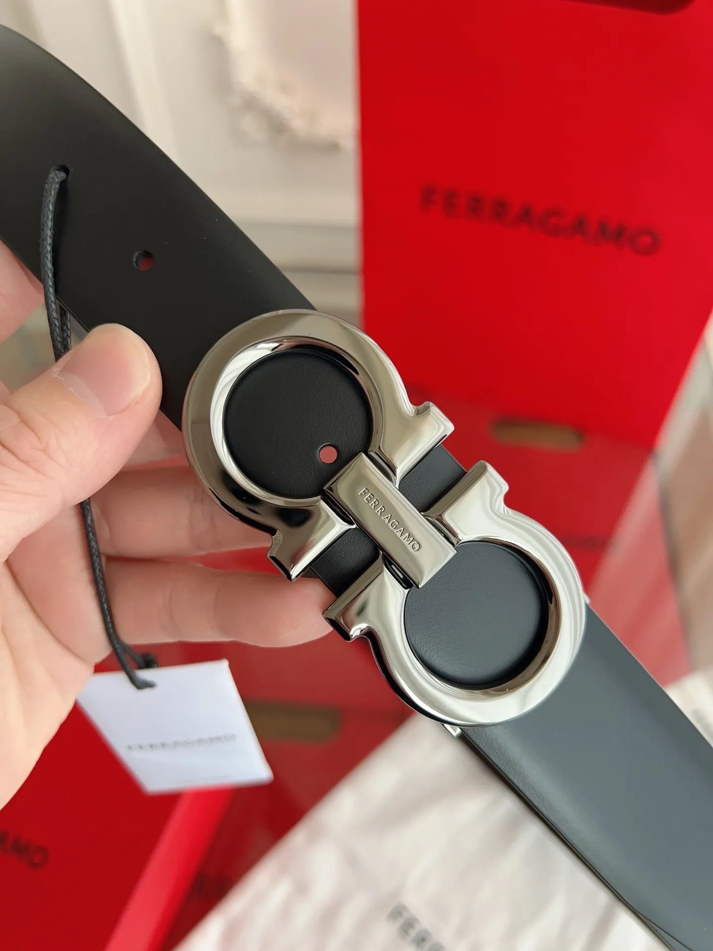 💰440💰Full set of packaging💰 💍Purchase grade Ferragamo 3.5cm original leather. Precision brass hardware upgraded version nfc chip, genuine factory IP plating! Original match