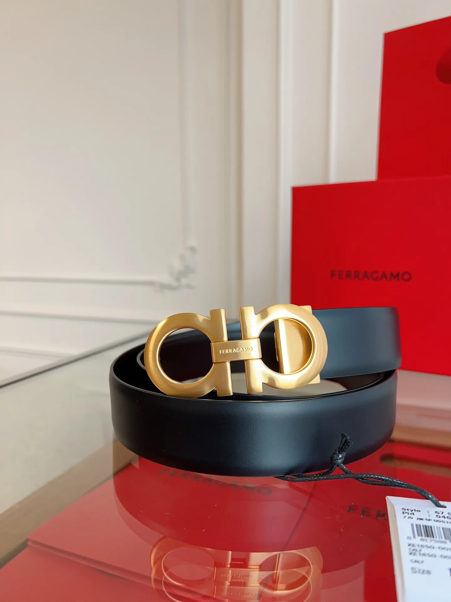 💰440💰Full set of packaging💰 💍Purchase grade Ferragamo 3.5cm original leather. Precision brass hardware upgraded version nfc chip, genuine factory IP plating! Original match