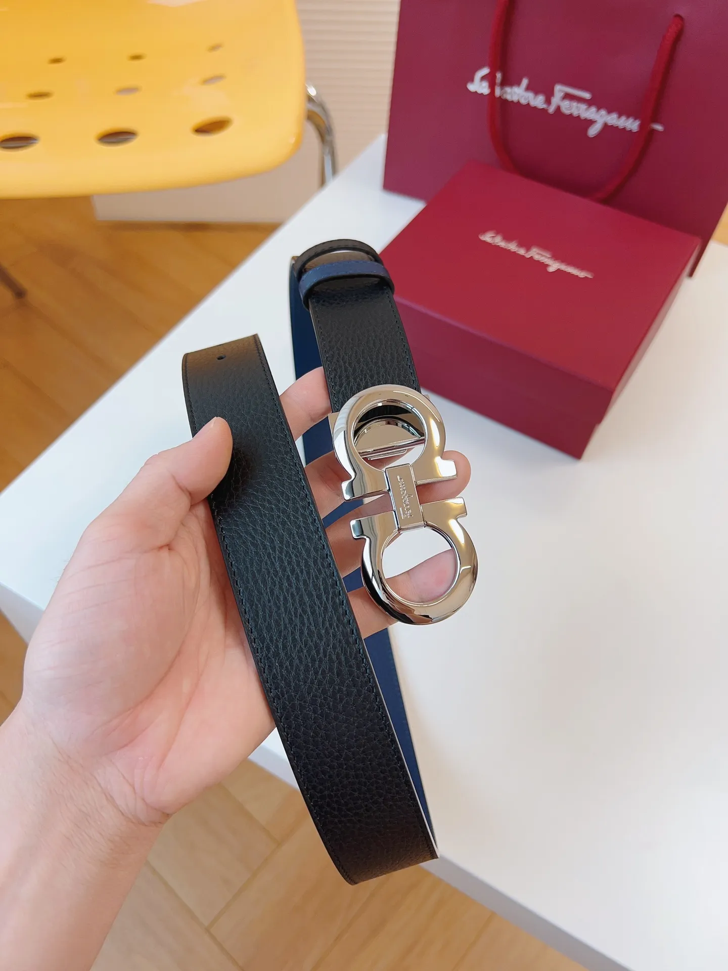 💰440💰Authentic packaging💰 💍Purchase-grade Ferragamo, details make everything. The Ferragamo belt series is made of the finest materials and exquisite craftsmanship, achieving a rich and colorful style selection and a versatile and practical elegant style. The elegant buckle combines exquisite materials to show a low-key and gorgeous modern charm. Belt width: 35mm