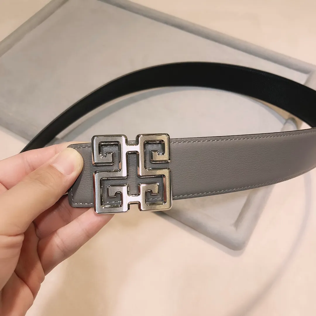 💰480💰Full package💰 💍Purchase level Givenchy·GIVENCHY⚡️Rare men's belt👊New checkered Western Tang grass style with first-layer cowhide⚡️Double-sided📰Can be applied to most occasions for men👍Low-key appearance design, more suitable for sale on major e-commerce platforms⚡️Size 4.0CM