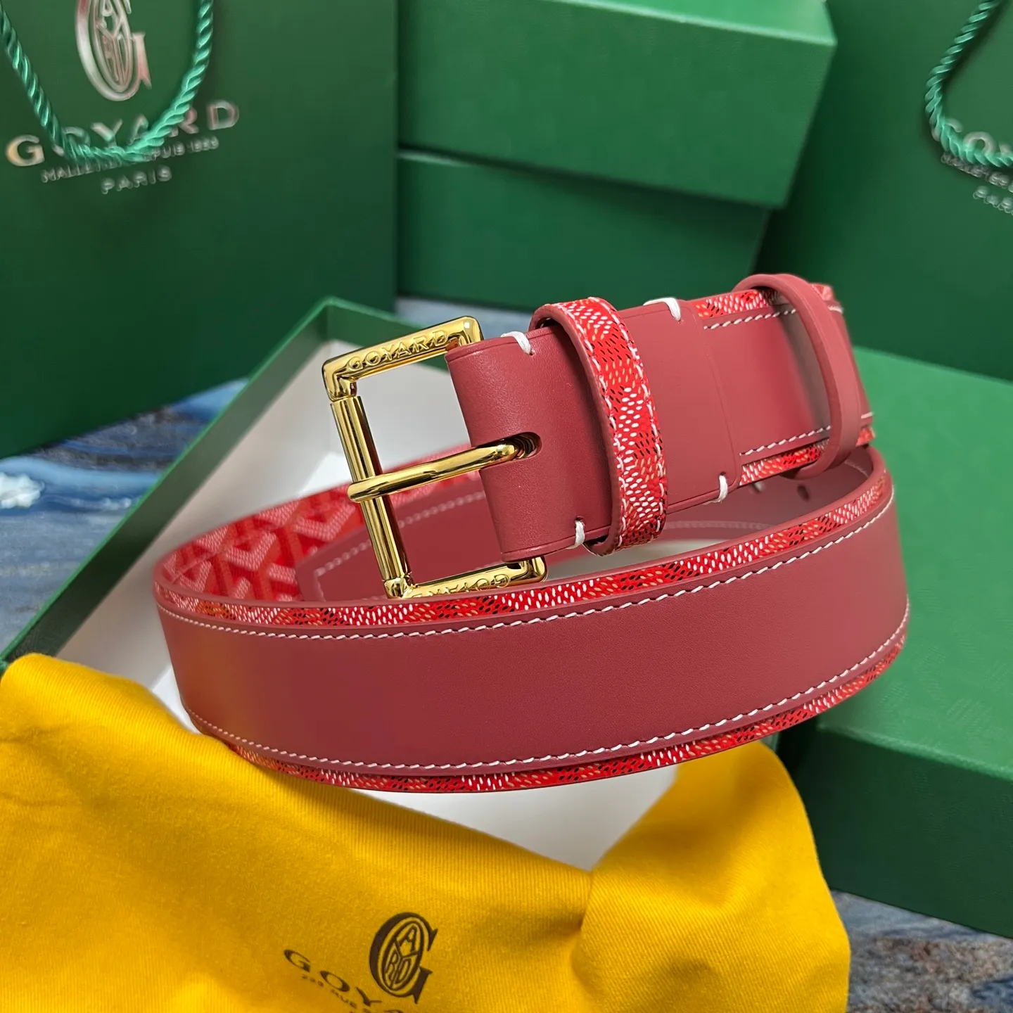 💰520💰Full package💰 💍Purchase level Goya belt is low-key luxury 🎈Width 4.0 Made of imported first-layer cowhide and dogtooth coated canvas The leather is soft and durable Handmade Pay attention to details Fine stitching Smooth edges Classic design Versatility Suitable for various occasions