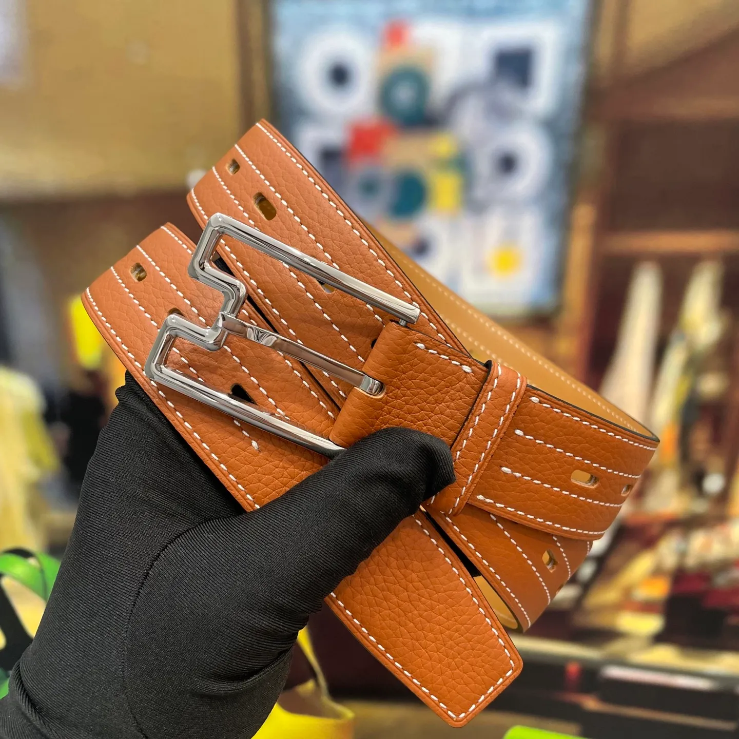 💰520💰Full set of packaging💰 💍Purchase level Hermes⚡️🌹The cabinet sister recommends sharing H Width 35mm Premium double-sided original leather with boutique buckle, boutique high quality⚡️🌹Seiko production, detailed pictures, gold medal sales cabinet sister real-life shooting, high-end luxury