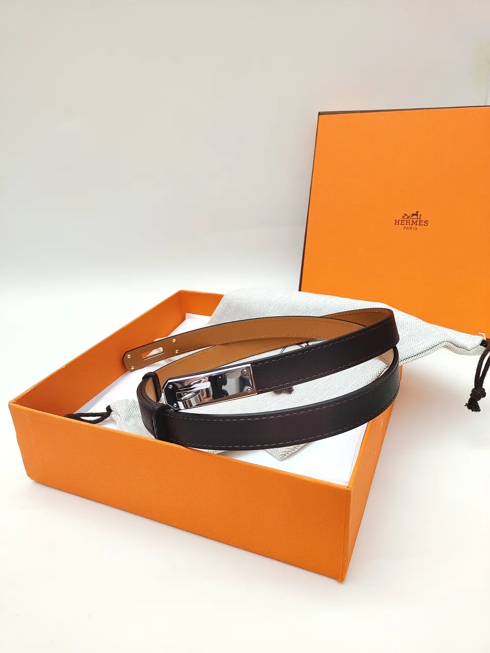 💰498💰Full package💰 💍Purchasing-grade Hermès chocolate color H-family French imported calfskin steel color buckle, simple and fashionable wear, 18mm wide You deserve it