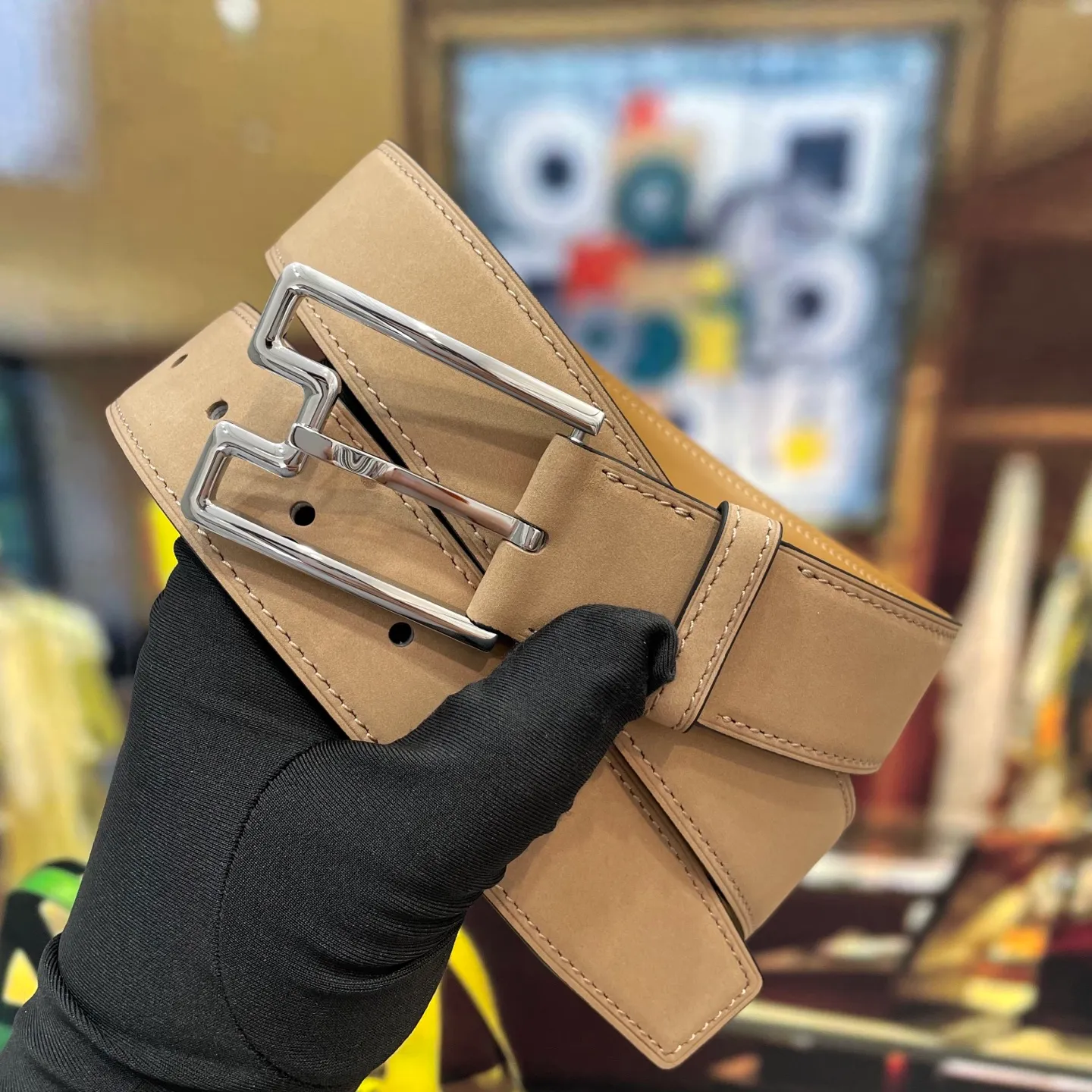 💰520💰Full set of packaging💰 💍Purchase level Hermes⚡️🌹The cabinet sister recommends sharing H Width 35mm Premium double-sided original leather with boutique buckle, boutique high quality⚡️🌹Seiko production, detailed pictures, gold medal sales cabinet sister real-life shooting, high-end luxury
