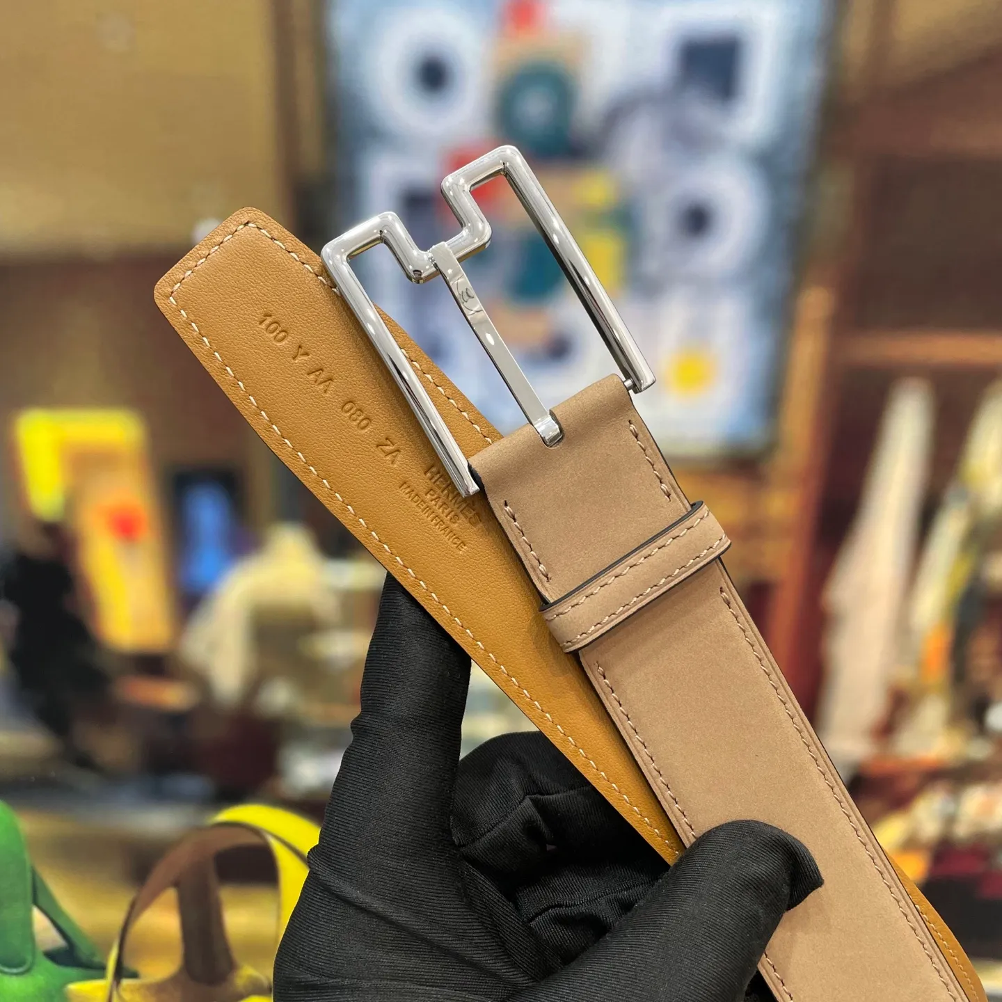 💰520💰Full set of packaging💰 💍Purchase level Hermes⚡️🌹The cabinet sister recommends sharing H Width 35mm Premium double-sided original leather with boutique buckle, boutique high quality⚡️🌹Seiko production, detailed pictures, gold medal sales cabinet sister real-life shooting, high-end luxury