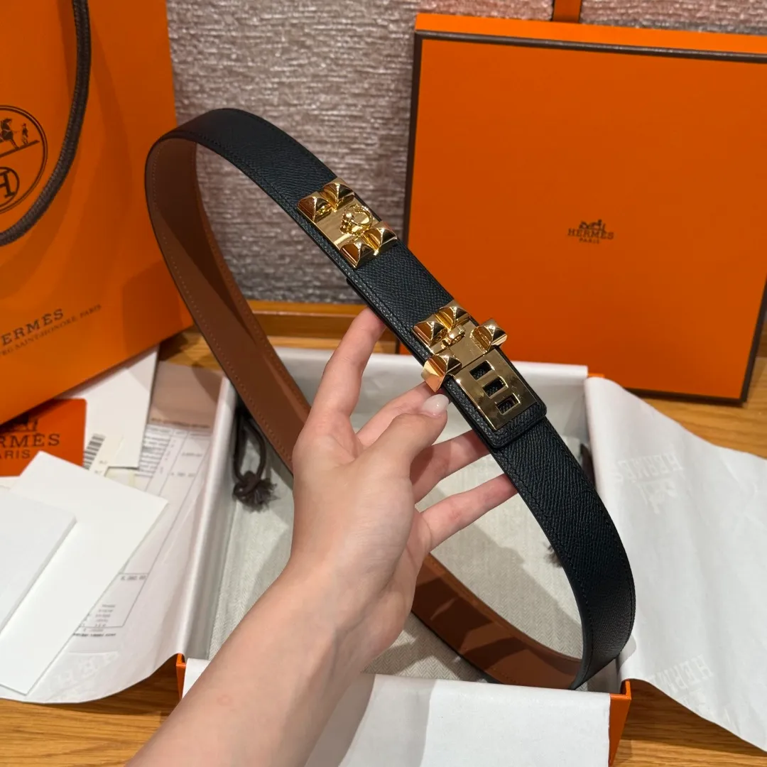 💰560💰Full package💰 💍Purchase level Hermès ⚡️🌹Collier de Chien 32 belt Crocodile🐊 embossed calfskin belt with metal belt buckle. This Collier de Chien belt continues the rock style and has been upgraded. The narrow design highlights daily fashion. Width: 32mm