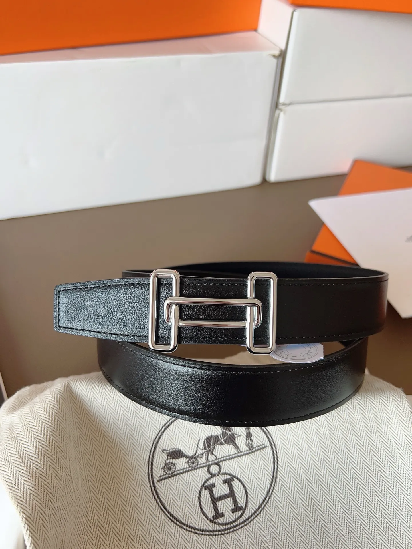 💰480💰Full set of packaging💰💍Purchase level Hermes "HERMES" new craftsmanship, original wiring 3.2cm, colors are black, earthy yellow, tin gray, coffee color, Prussian basket double-sided belt🇫🇷French original togo leather/A-grade steel buckle The quality is beyond doubt, there is no better, only the best,
