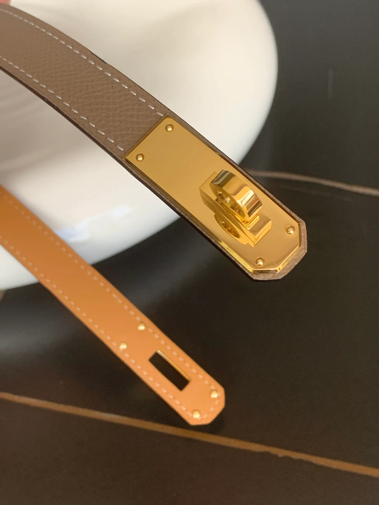 💰498💰Full package💰 💍Purchasing-grade Hermes⚡️🌹Kelly EPSOM imported calfskin⚡️🌹Width 1.8Cm! Discount gold, silver and rose gold in 3⃣️ colors! Adjustable length, one size fits all! summer boutique