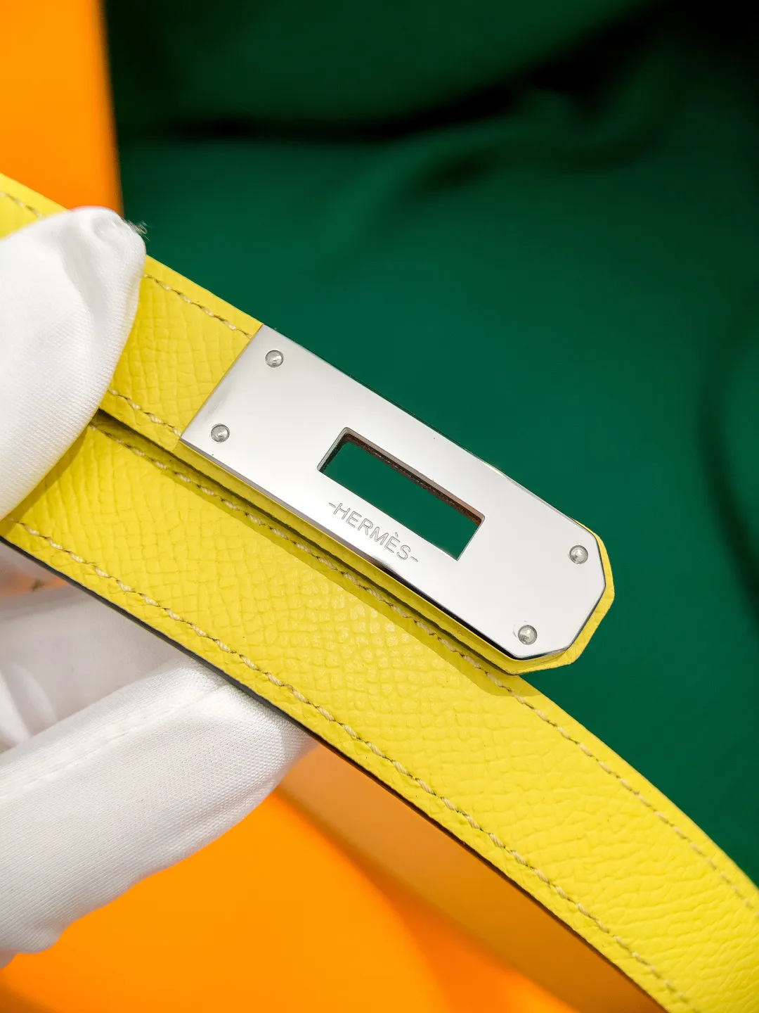 💰498💰Full package💰 💍Purchase level Hermès ⚡️🌹Kelly classic women's belt Width 1.8cm Classic elastic belt (one size fits all) Top layer EP palm print calfskin with golden brown calfskin bottom, semi-hand-sewn. Stainless steel buckle (gold silver)