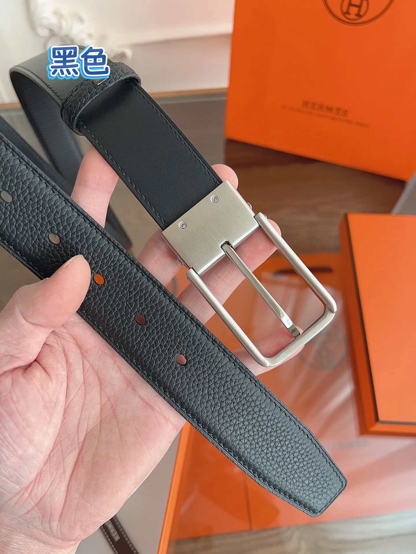 💰480💰Full package💰 💍Purchasing grade Hermes HERMES⚡️🌹Latest design Purchasing quality The belt is made of imported high-quality Togo leather, with a fine steel metal traditional small pin buckle. The craftsmanship details are in place. Pay attention to details and never lose to details. Width 3.5cm
