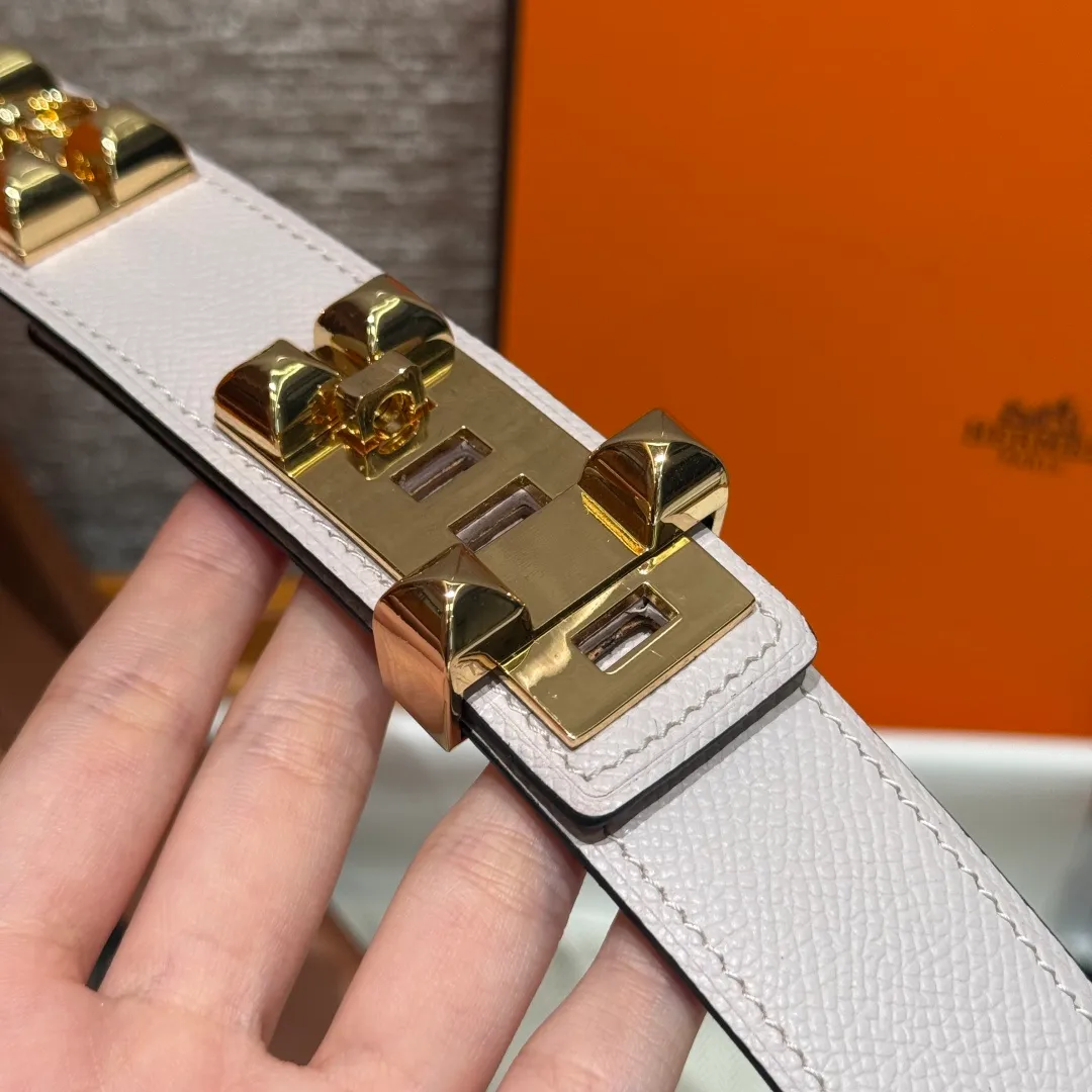 💰560💰Full package💰 💍Purchase level Hermès ⚡️🌹Collier de Chien 32 belt Crocodile🐊 embossed calfskin belt with metal belt buckle. This Collier de Chien belt continues the rock style and has been upgraded. The narrow design highlights daily fashion. Width: 32mm