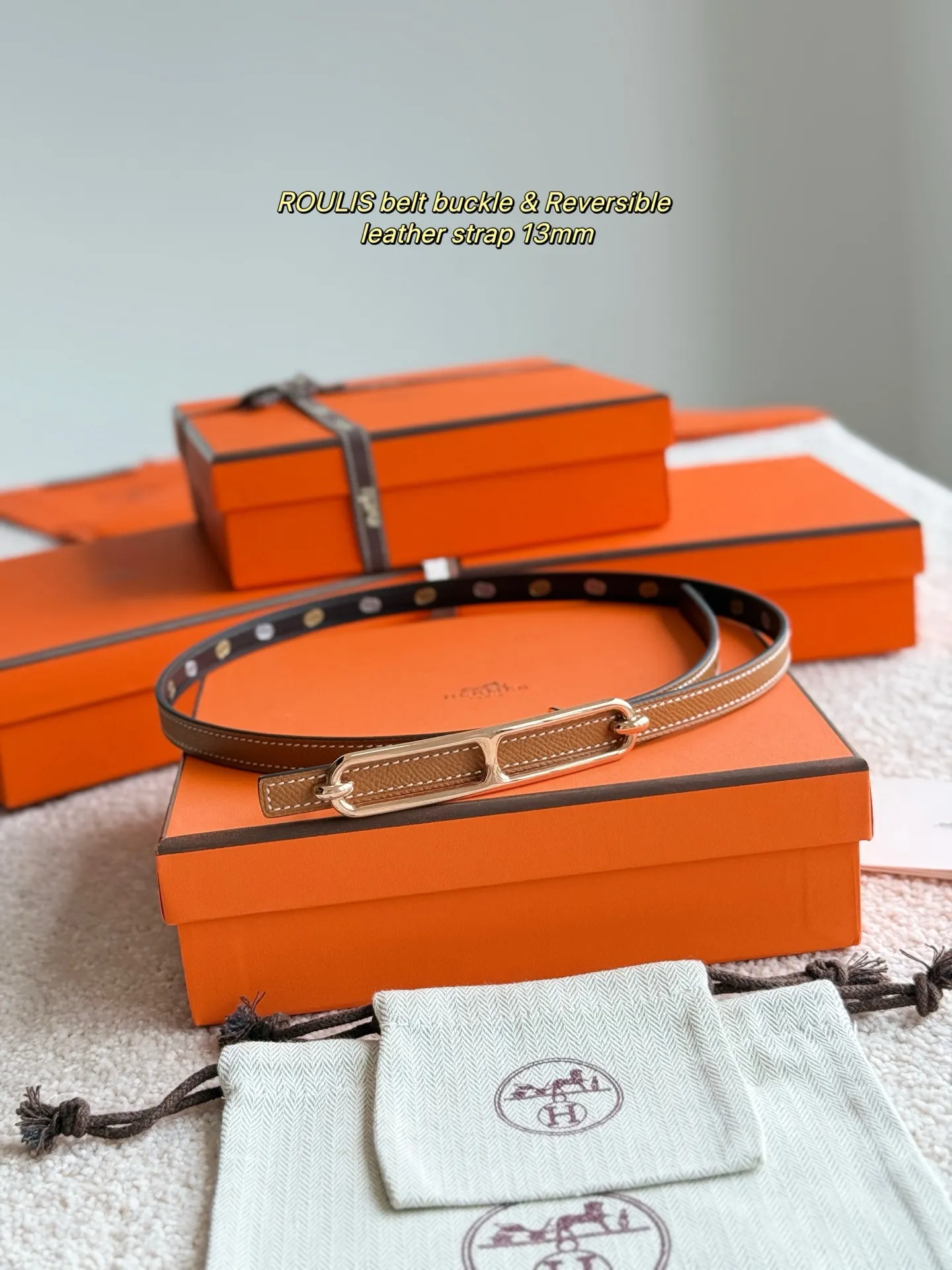 💰480💰Full set of packaging💰 💍Purchase level Hermès ❤️New style❤️ GAMMA boutique hardware with imported Epsom leather Width 13MM Hermes women's belt is highly praised for its exquisite craftsmanship, high-quality materials and classic design. It is the top choice for women's belts. It is simple and elegant. The product has a delicate feel. It is not only a practical accessory, but also adds highlights to the overall look.
