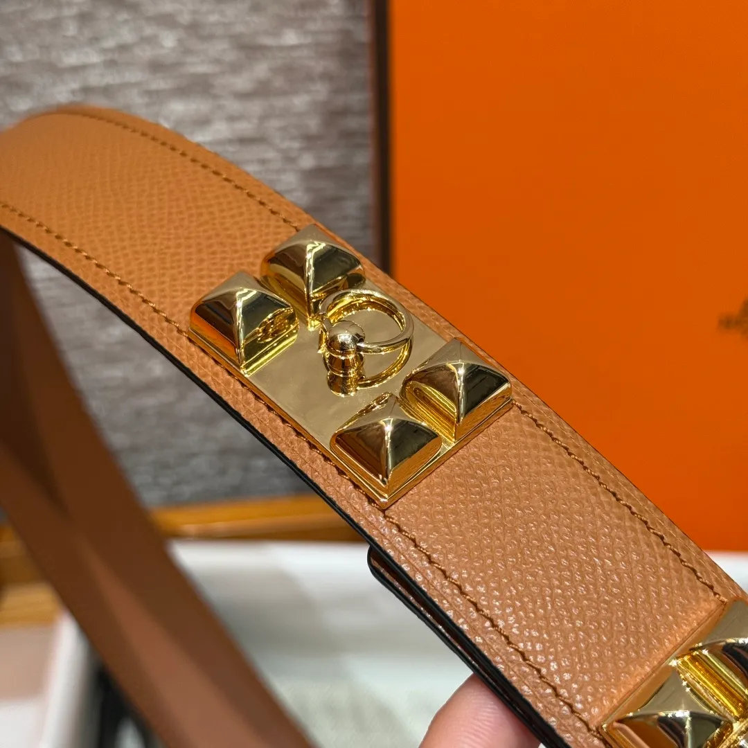 💰560💰Full package💰 💍Purchase level Hermès ⚡️🌹Collier de Chien 32 belt Crocodile🐊 embossed calfskin belt with metal belt buckle. This Collier de Chien belt continues the rock style and has been upgraded. The narrow design highlights daily fashion. Width: 32mm