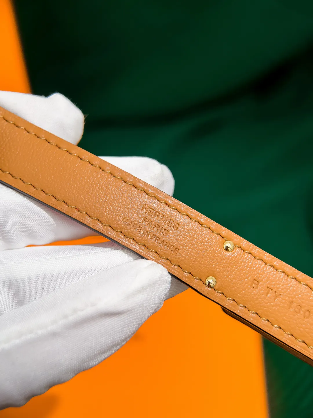 💰498💰Full package💰 💍Purchase level Hermès ⚡️🌹Kelly classic women's belt Width 1.8cm Classic elastic belt (one size fits all) Top layer EP palm print calfskin with golden brown calfskin bottom, semi-hand-sewn. Stainless steel buckle (gold silver)