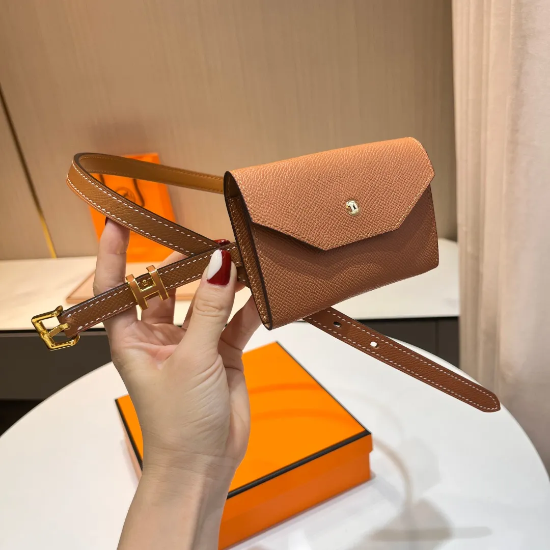 💍Purchasing agent Hermes official website version 1.3cm women's model 316 scalpel steel vacuum gold-plated stainless steel buckle [love] [love] P520💰 Buyer's experience: Kelly has always been a favorite element in the fashion circle, loved by all the experts! Hurry up and give your small waist a pair with a small bag, 75 to 100cm euros