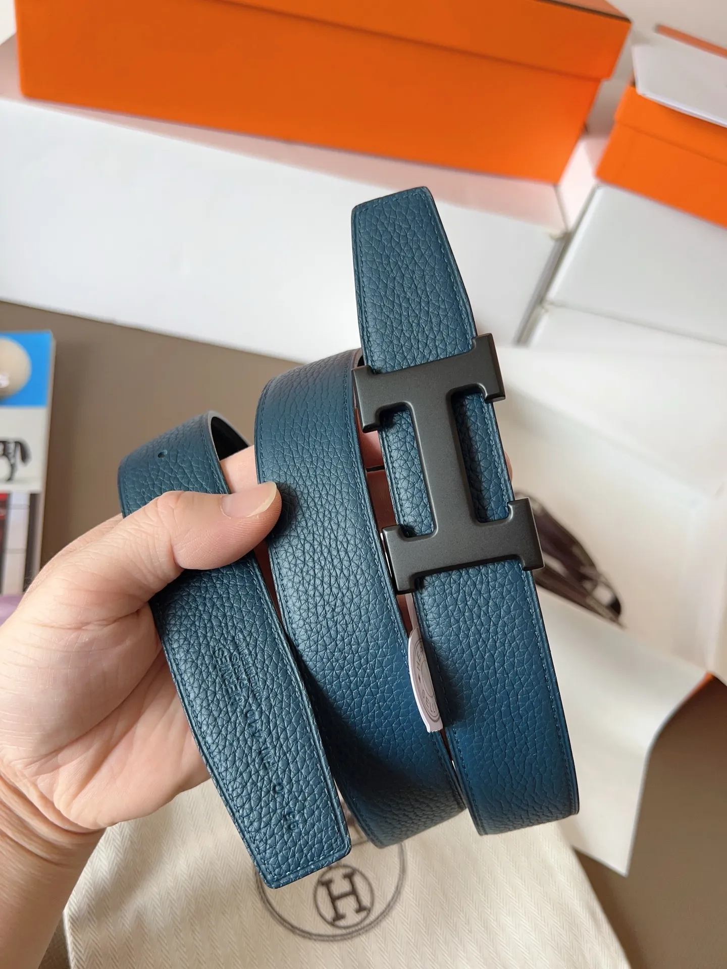 💰480💰Full set of packaging💰💍Purchase level Hermes "HERMES" new craftsmanship, original wiring 3.2cm, colors are black, earthy yellow, tin gray, coffee color, Prussian basket double-sided belt🇫🇷French original togo leather/A-grade steel buckle The quality is beyond doubt, there is no better, only the best,