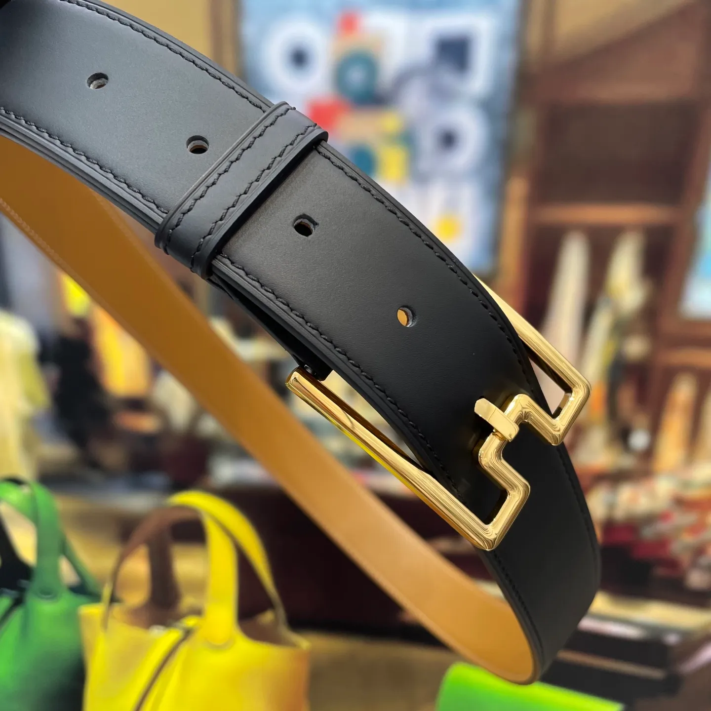 💰520💰Full set of packaging💰 💍Purchase level Hermes⚡️🌹The cabinet sister recommends sharing H Width 35mm Premium double-sided original leather with boutique buckle, boutique high quality⚡️🌹Seiko production, detailed pictures, gold medal sales cabinet sister real-life shooting, high-end luxury