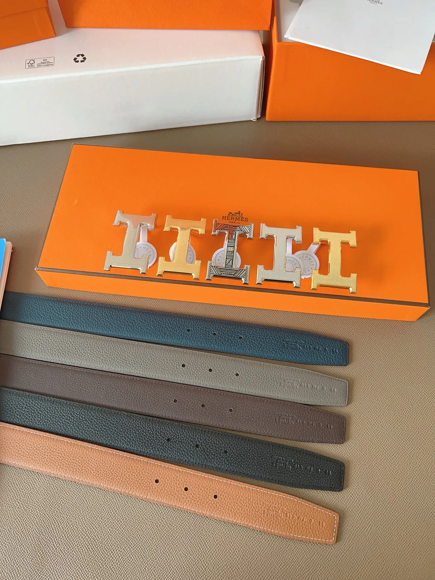 💰480💰Full set of packaging💰💍Purchase level Hermes "HERMES" new craftsmanship, original wiring 3.2cm, colors are black, earthy yellow, tin gray, coffee color, Prussian basket double-sided belt🇫🇷French original togo leather/A-grade steel buckle The quality is beyond doubt, there is no better, only the best,