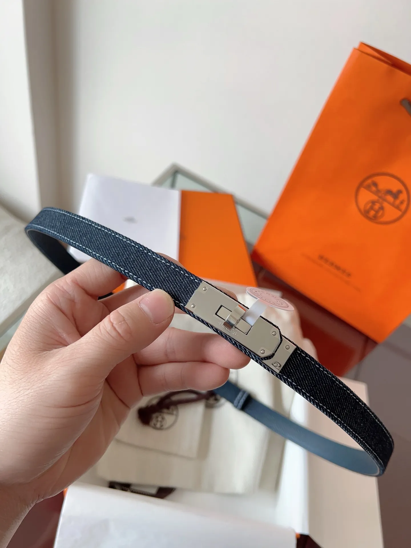"HERMES" upgraded version 2025, brand new semi-handmade Kelly belt colors are black/gold/elephant gray/white/windbreaker rice (canvas) original EPSOM leather, the quality is beyond doubt