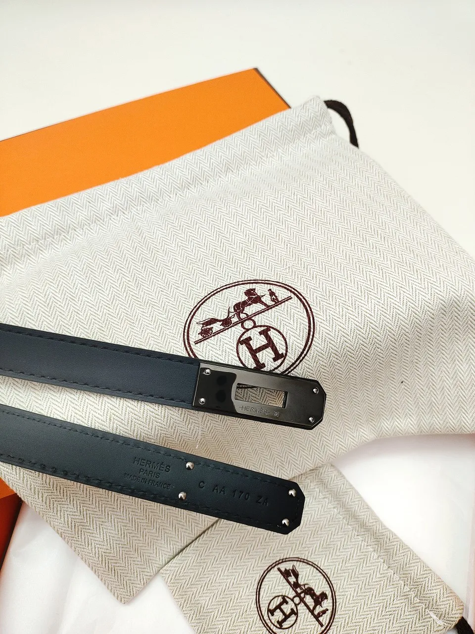 💰498💰Full package💰 💍Purchase grade Hermès black H-family French imported calfskin steel color buckle, simple and fashionable wear, width 18mm You deserve it