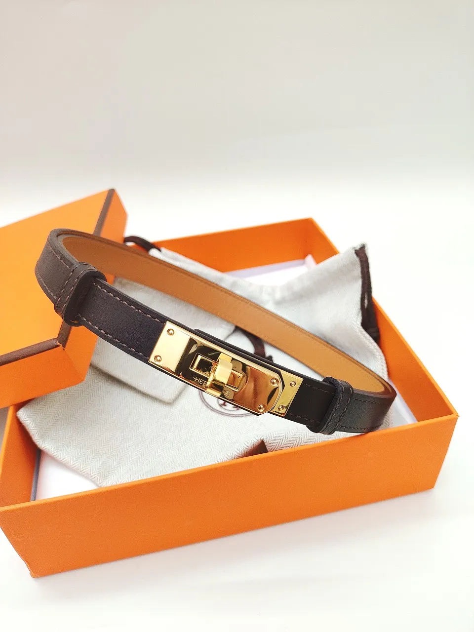 💰498💰Full package💰 💍Purchasing-grade Hermès chocolate color H-family French imported calfskin steel color buckle, simple and fashionable wear, 18mm wide You deserve it
