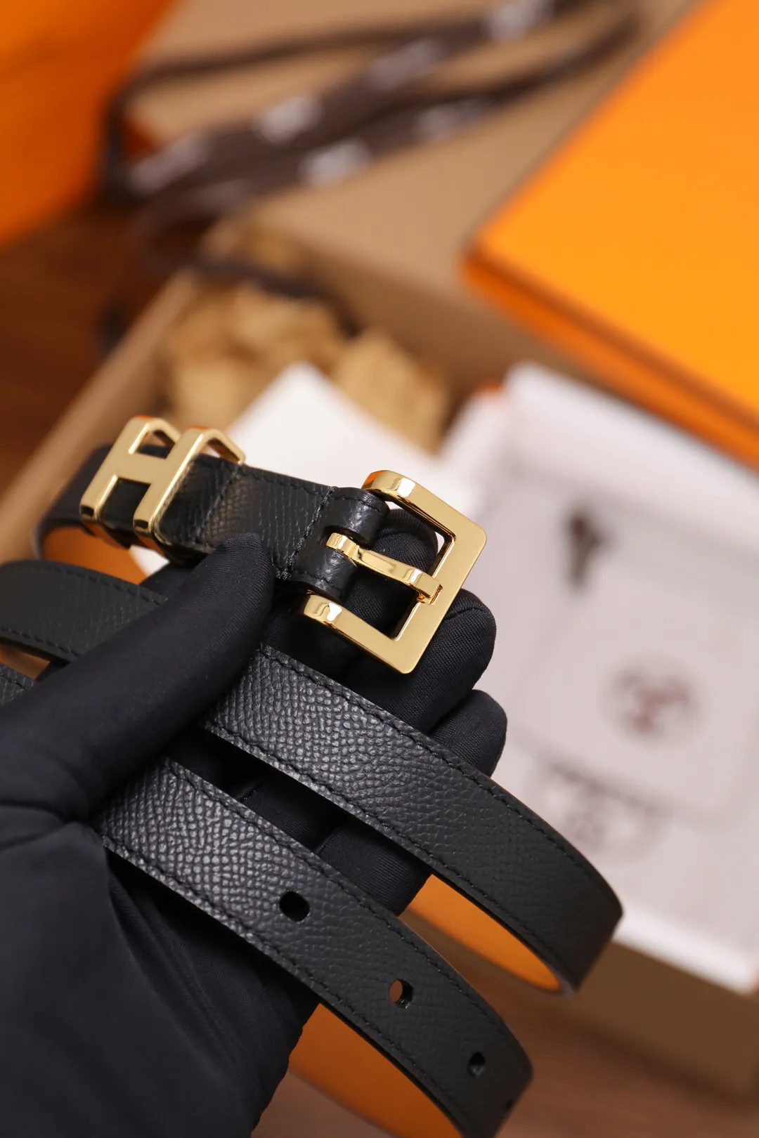💰480💰Full package💰 💍Purchase level Hermès ⚡️🌹Ladies belt, width 2.0CM, top layer EP palm print calfskin with imported leather sole, fine workmanship, good quality. It's the perfect choice to pair with dresses and casual pants. Color; three colors, buckle: gold, silver, size: 90-110CM