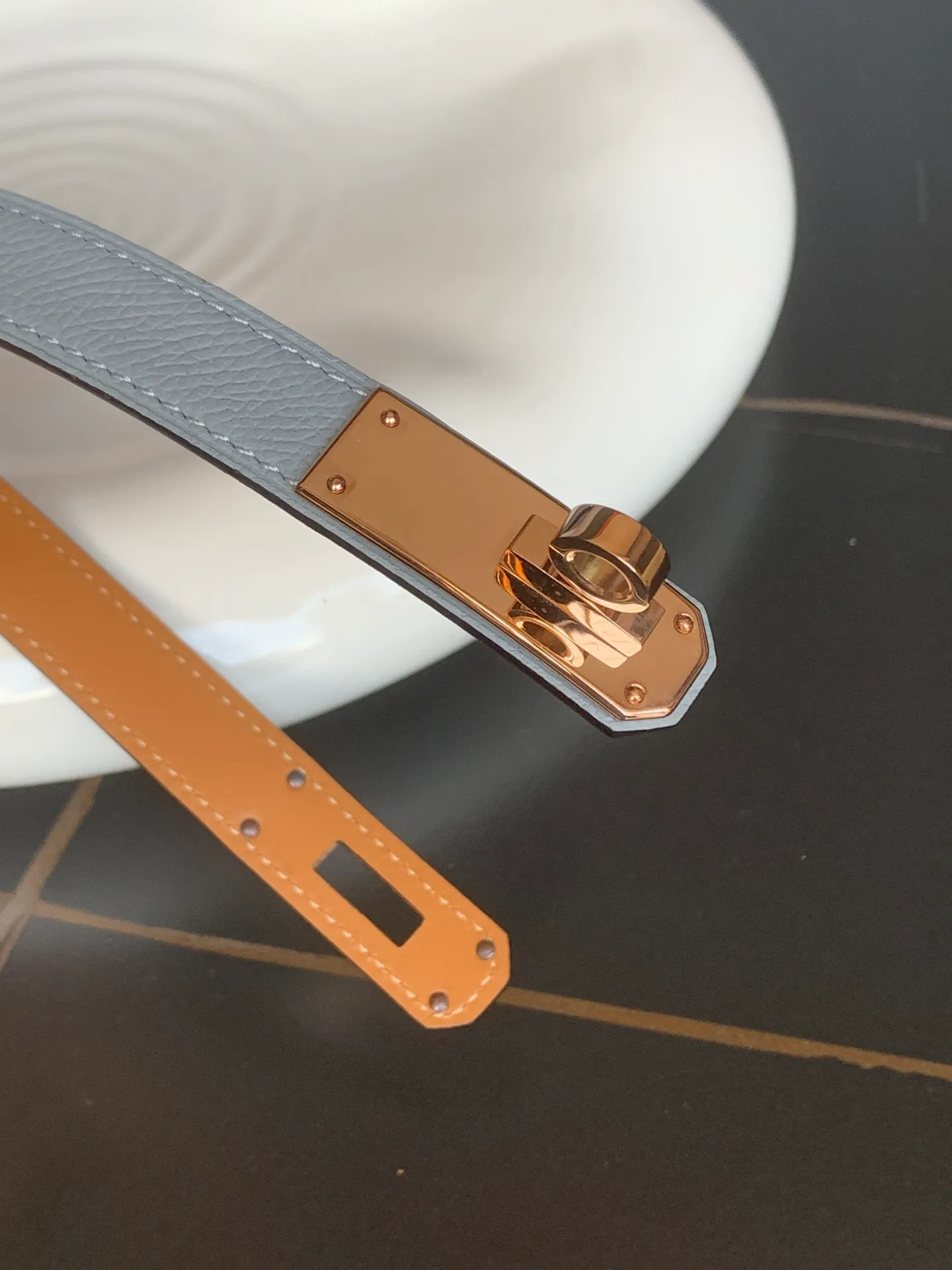 💰498💰Full package💰 💍Purchasing-grade Hermes⚡️🌹Kelly EPSOM imported calfskin⚡️🌹Width 1.8Cm! Discount gold, silver and rose gold in 3⃣️ colors! Adjustable length, one size fits all! summer boutique