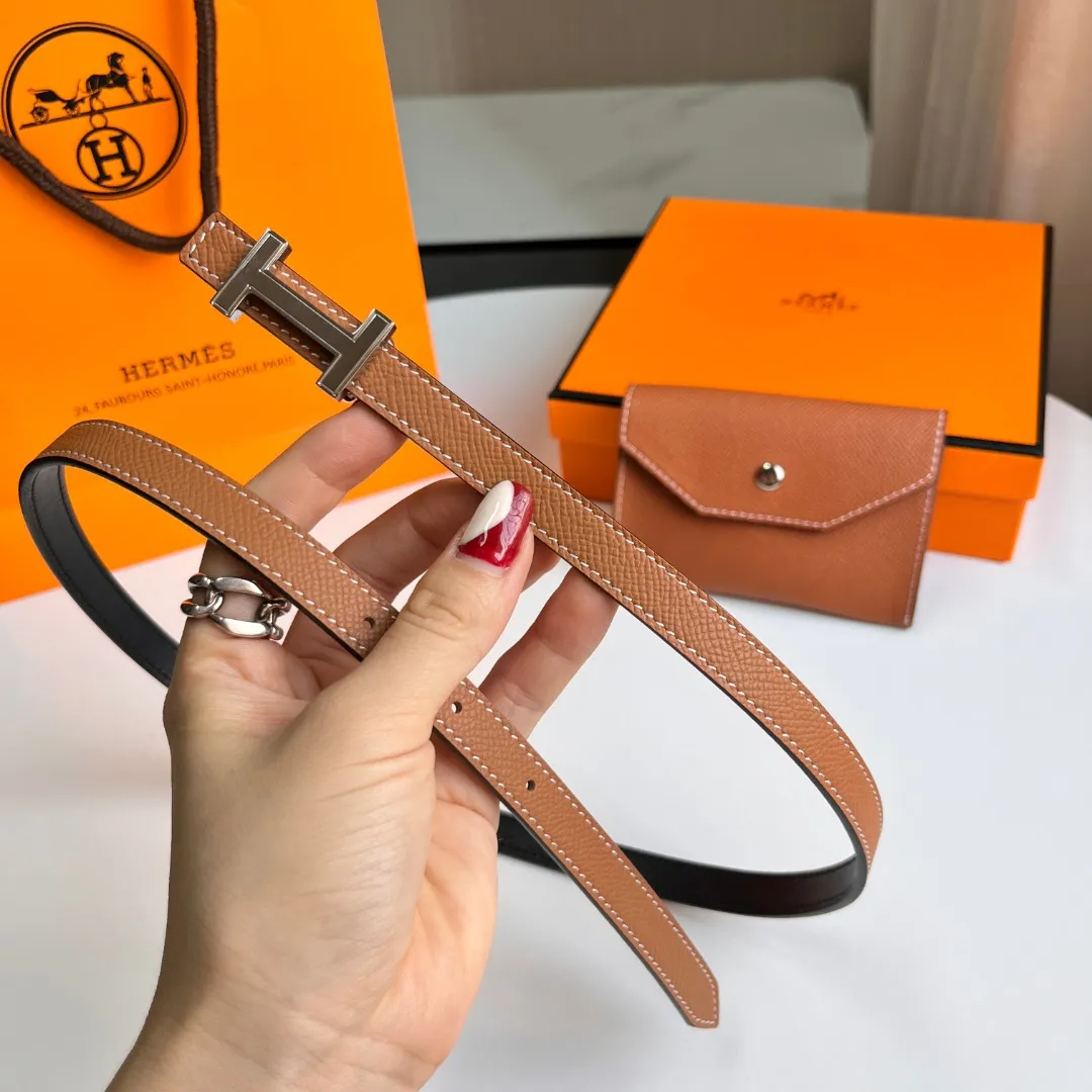 💍Purchasing agent Hermes official website version 1.3cm women's model 316 scalpel steel vacuum gold-plated stainless steel buckle [love] [love] P520💰 Buyer's experience: Kelly has always been a favorite element in the fashion circle, loved by all the experts! Hurry up and give your small waist a pair with a small bag, 75 to 100cm euros